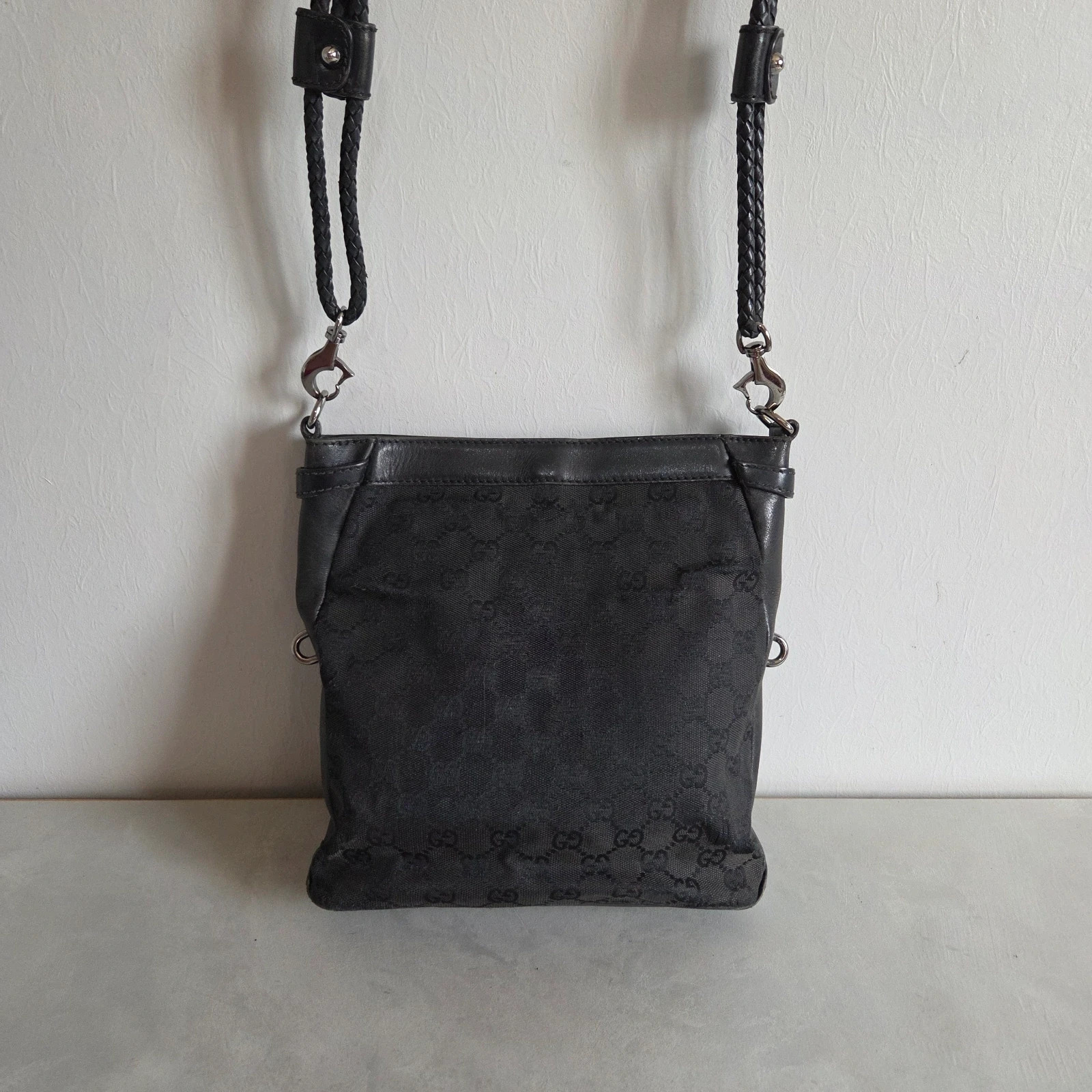 Sac a main sacoche sac bandoulière Gucci vintage noir toile et cuir – Gucci 2