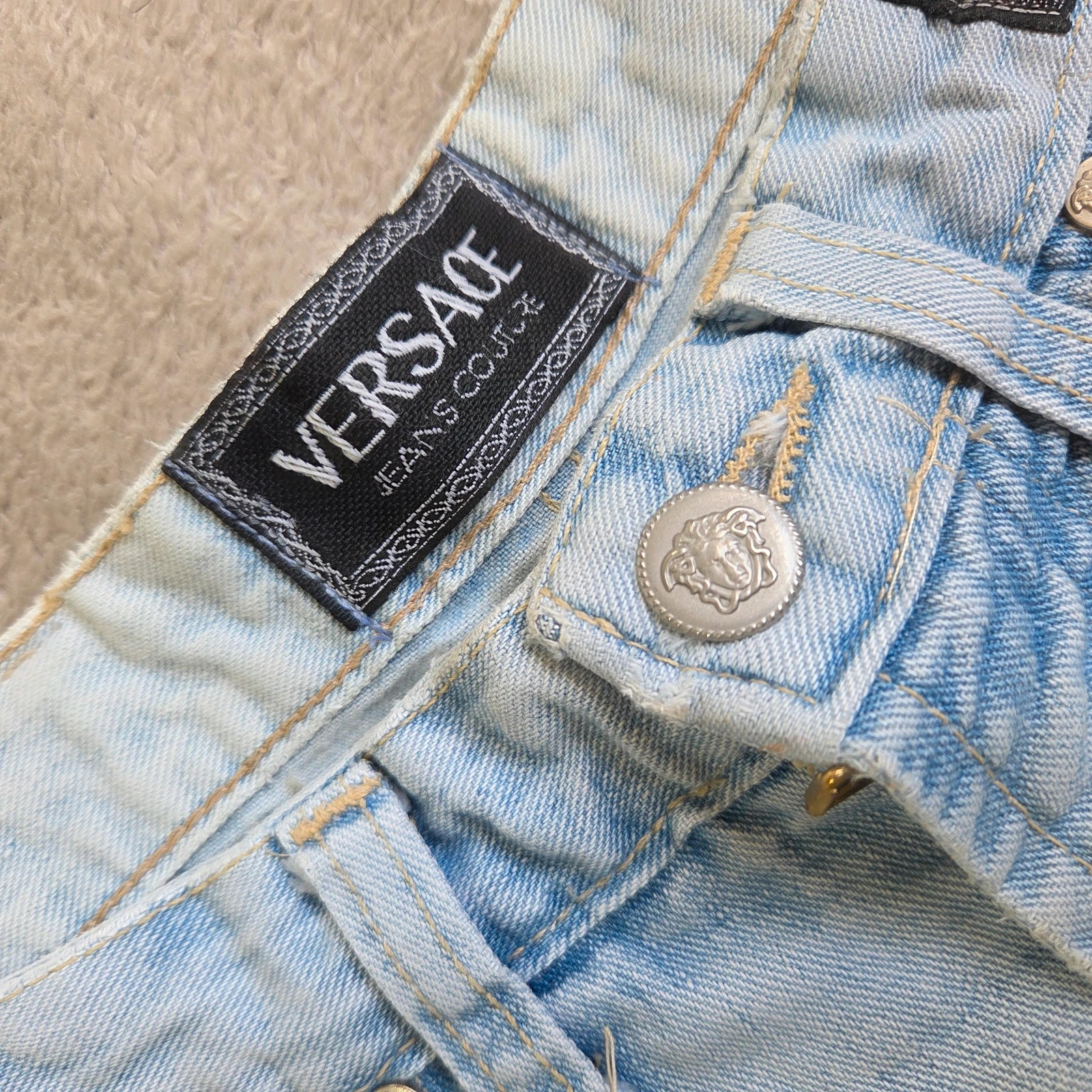 Short jeans taille haute versace jeans couture taille M – Versace Jeans Couture – taille M / 38 / 10 5