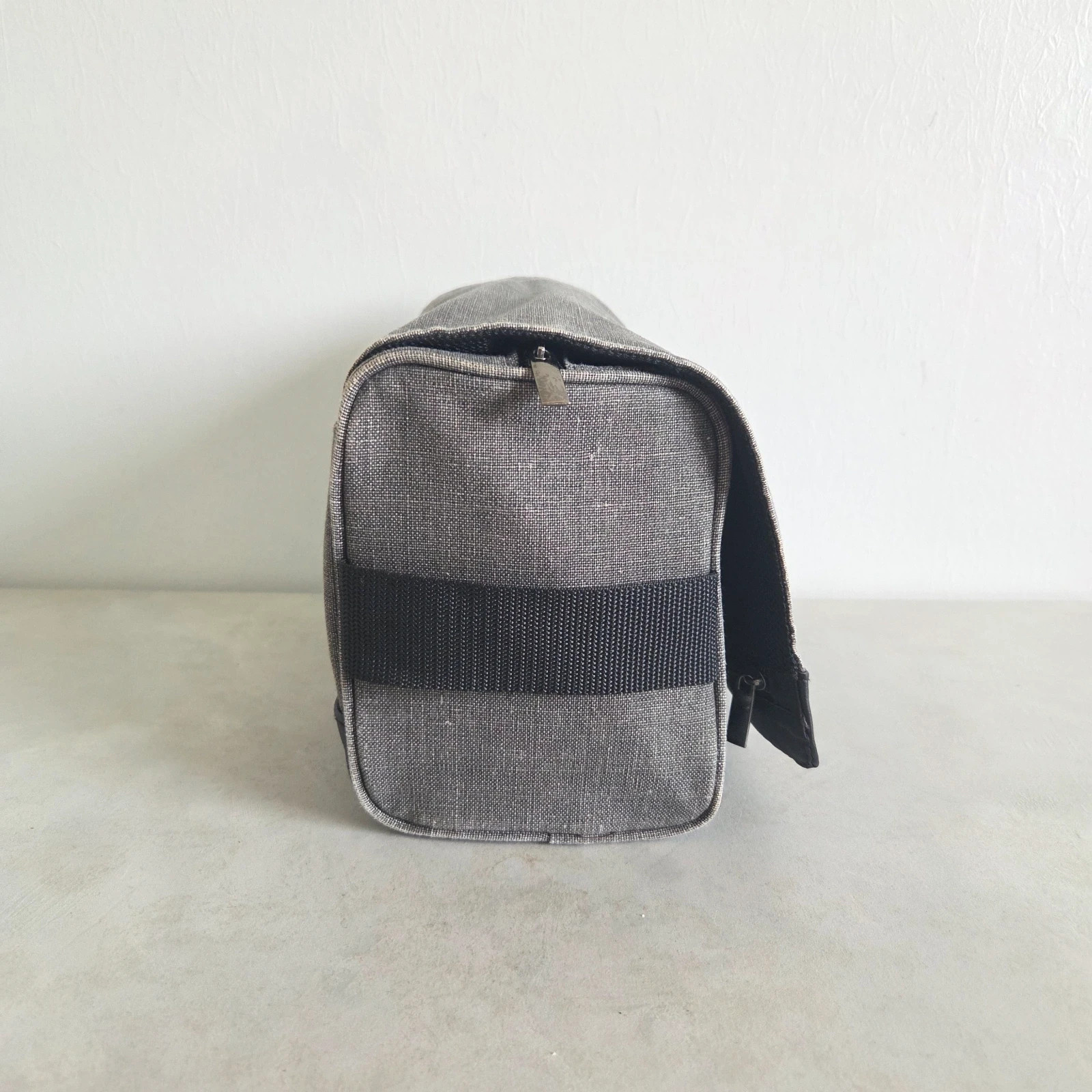 Sac sacoche pochette voyage trousse toilette hugo boss