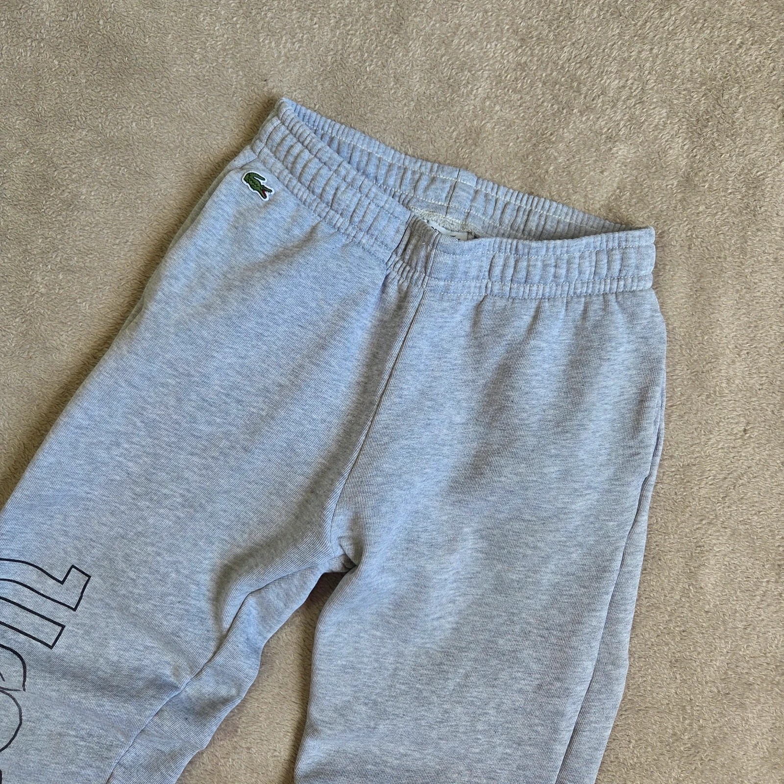Ensemble survêtement jogging Lacoste gris enfant taille 10 ans – Lacoste – taille 10 ans / 140 cm 4