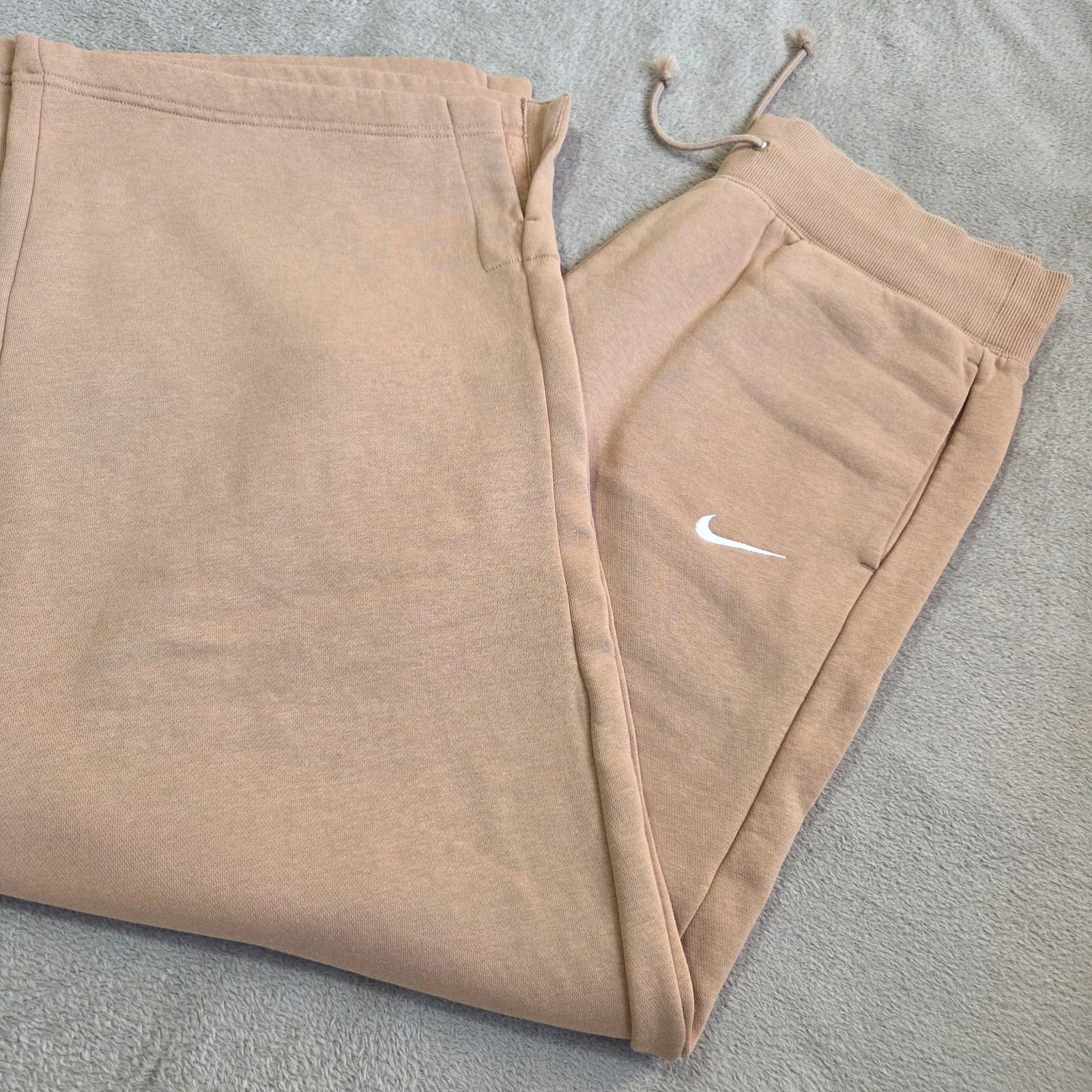 Pantalon survêtement jogging nike large oversize coupe droite taille L camel beige – Nike – taille L / 40 / 12 2