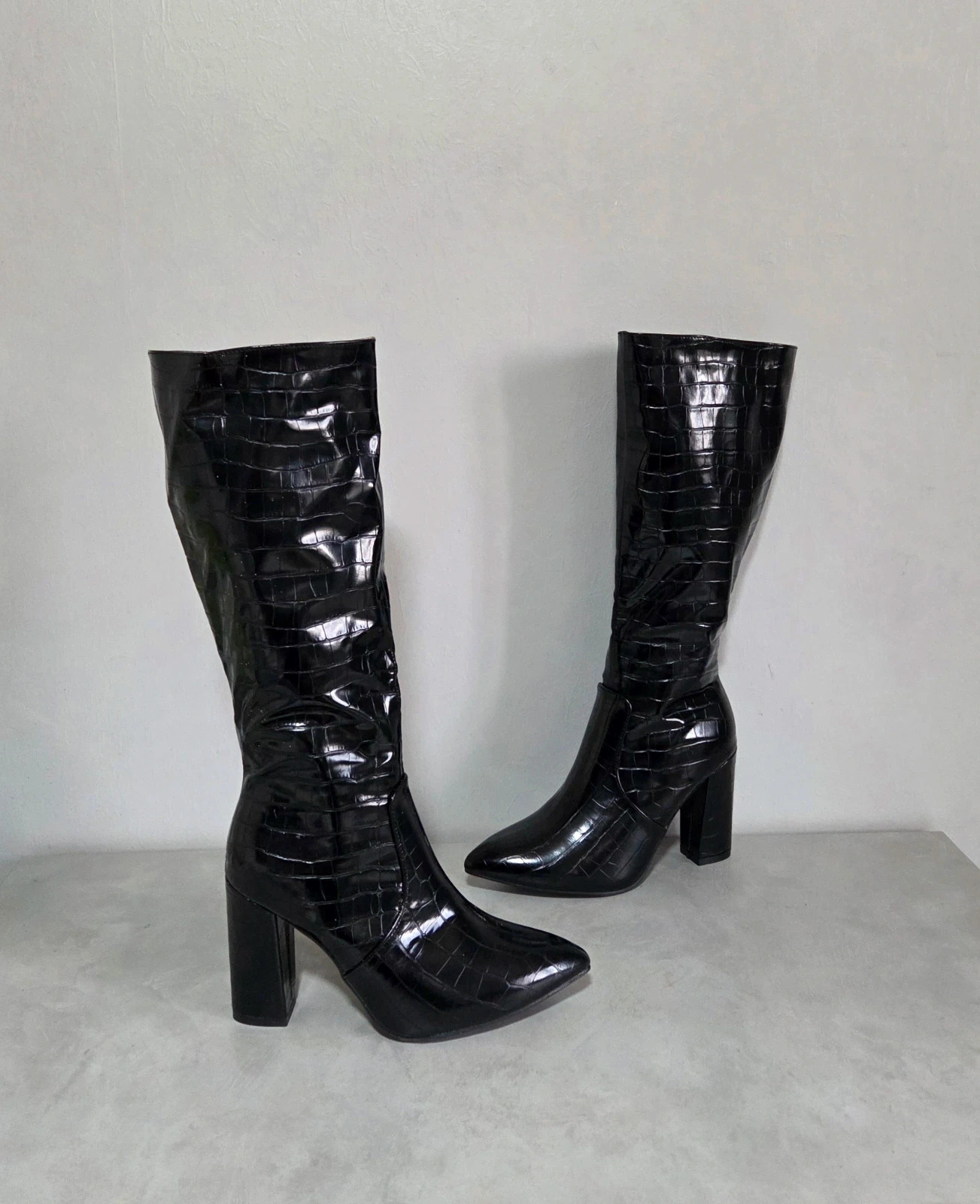 Botte haute vernir motif serpent taille 36