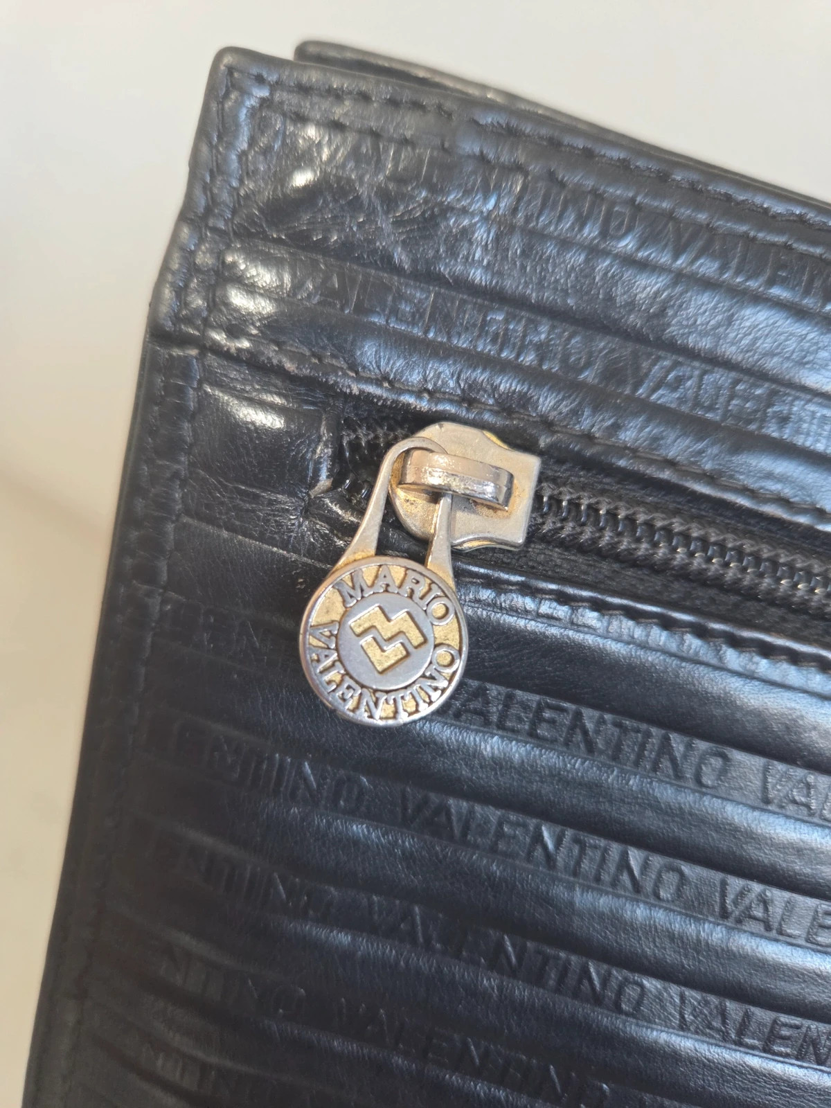 Pochette sac Mario Valentino cuir noir vintage – Mario Valentino 4
