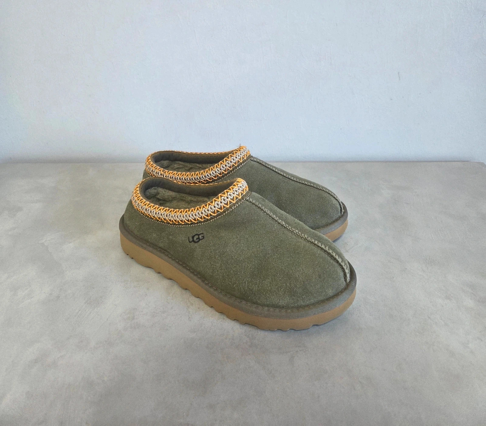 Chaussures chaussons UGG taille 38 vert kaki – UGG – taille 38 5