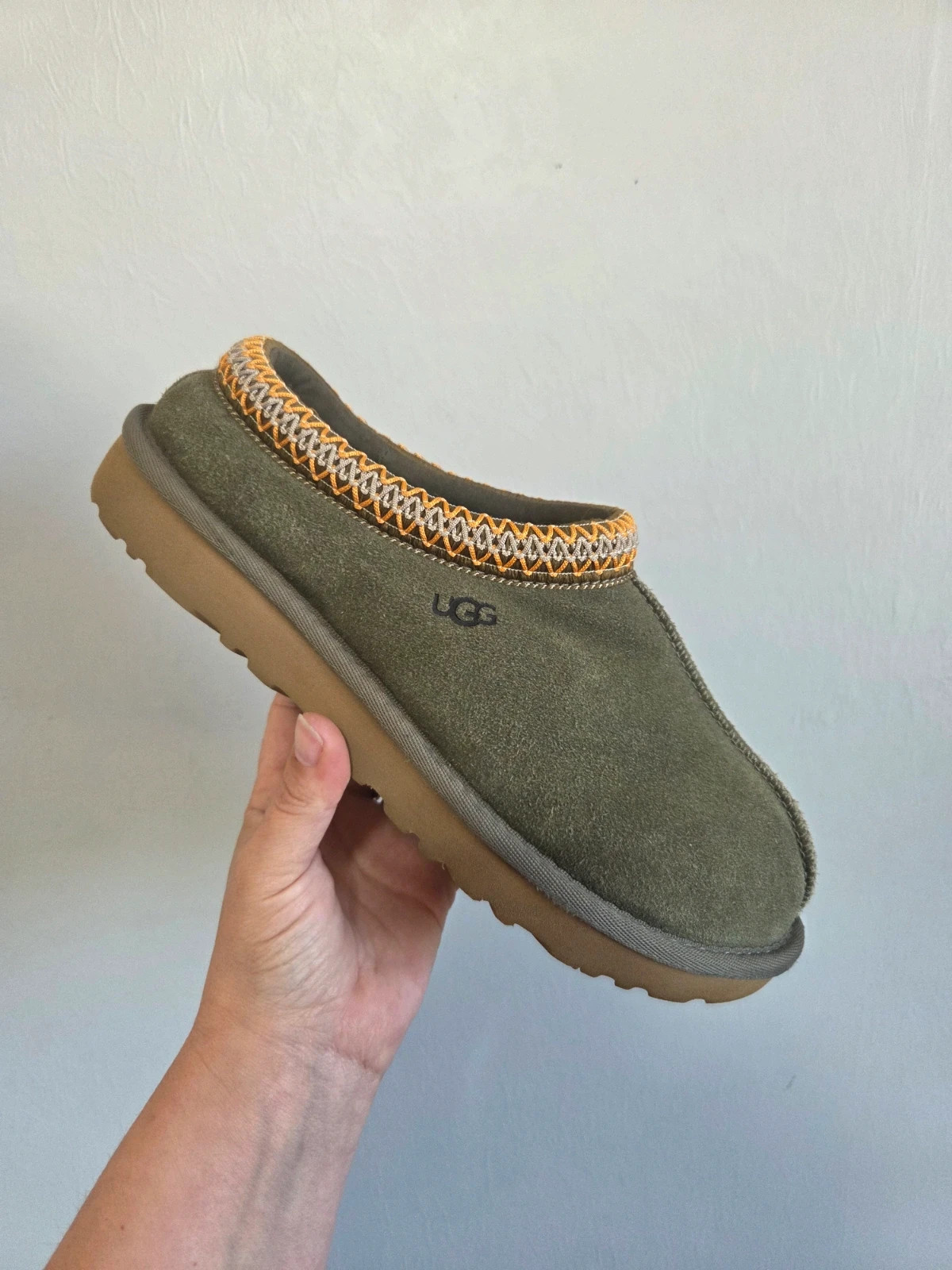 Chaussures chaussons UGG taille 38 vert kaki