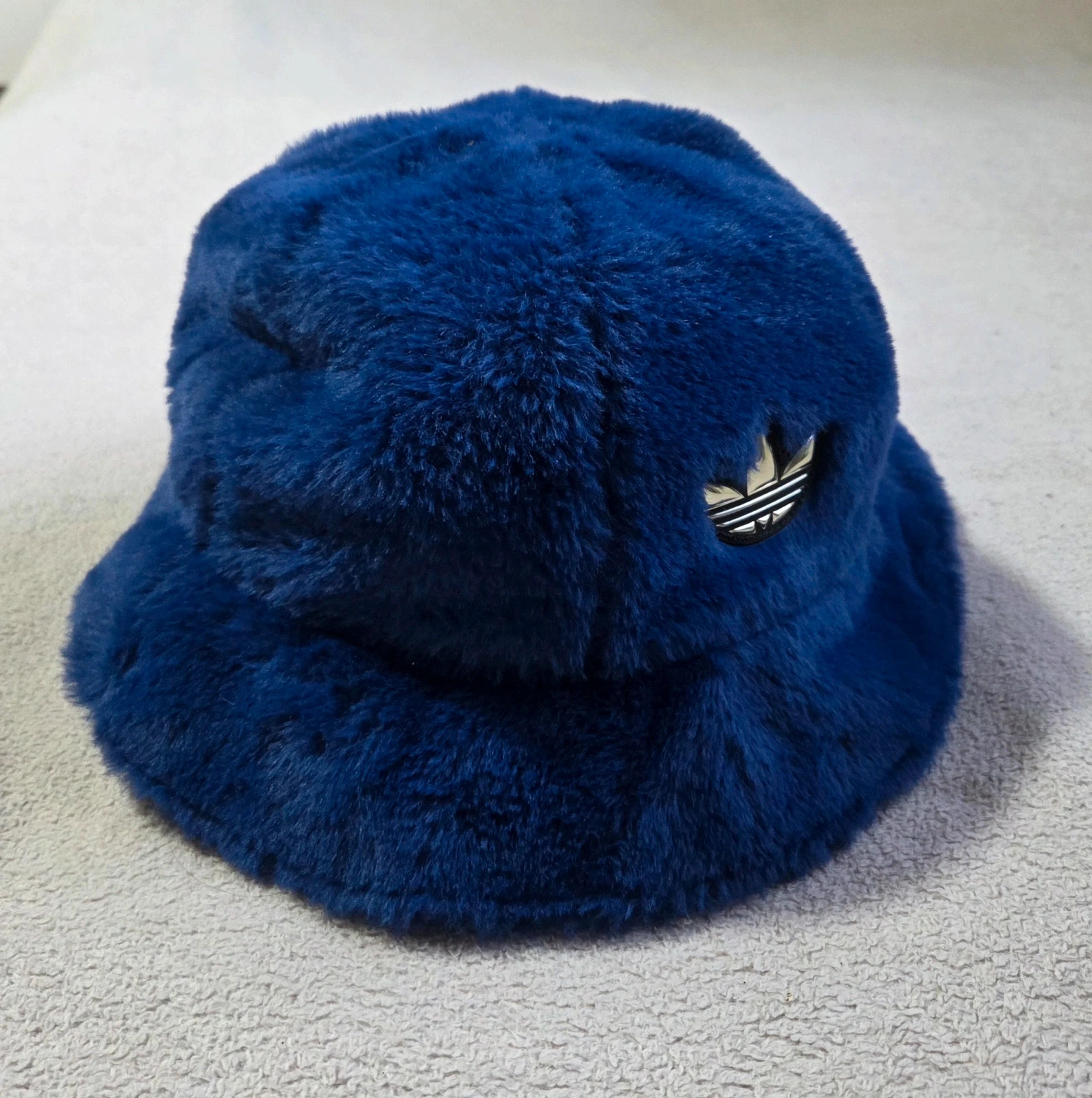 Bob chapeau polaire Adidas vintage femme homme – adidas – taille Taille unique 2