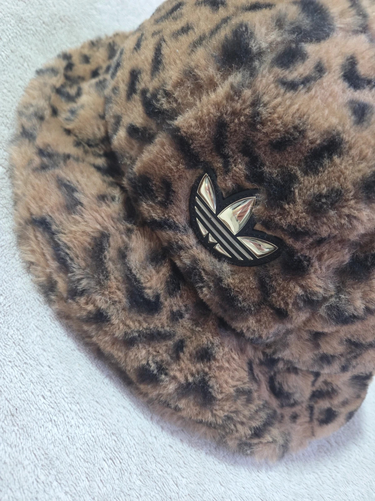 Bob chapeau fluffy polaire léopard Adidas – adidas – taille Taille unique 4