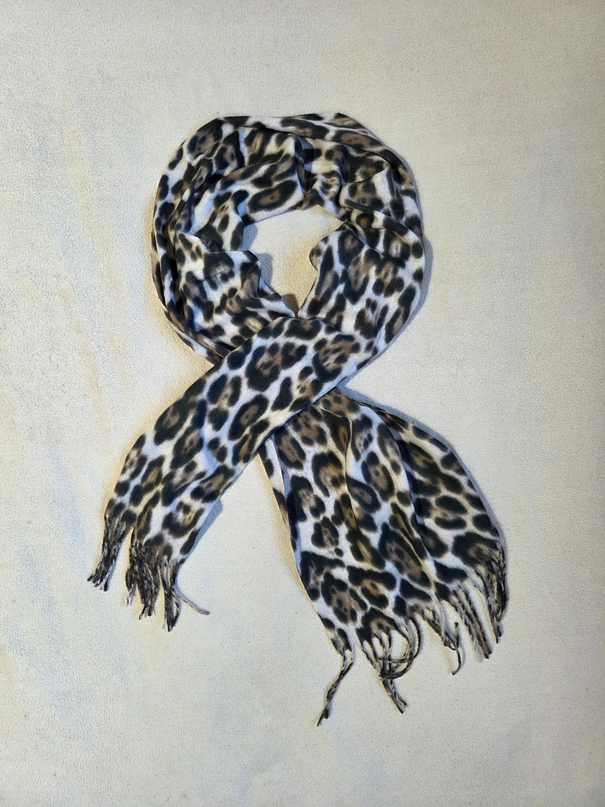 Écharpe léopard 100% cachemire – Cashmere