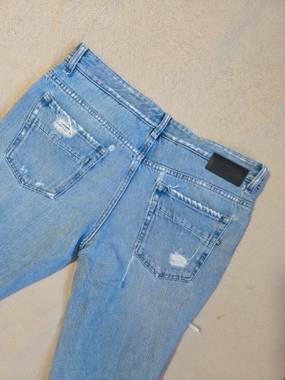 Jeans troué délavé fendi taille M – Fendi – taille M / 38 / 10 4
