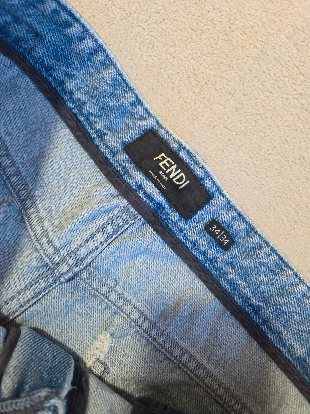 Jeans troué délavé fendi taille M – Fendi – taille M / 38 / 10 5