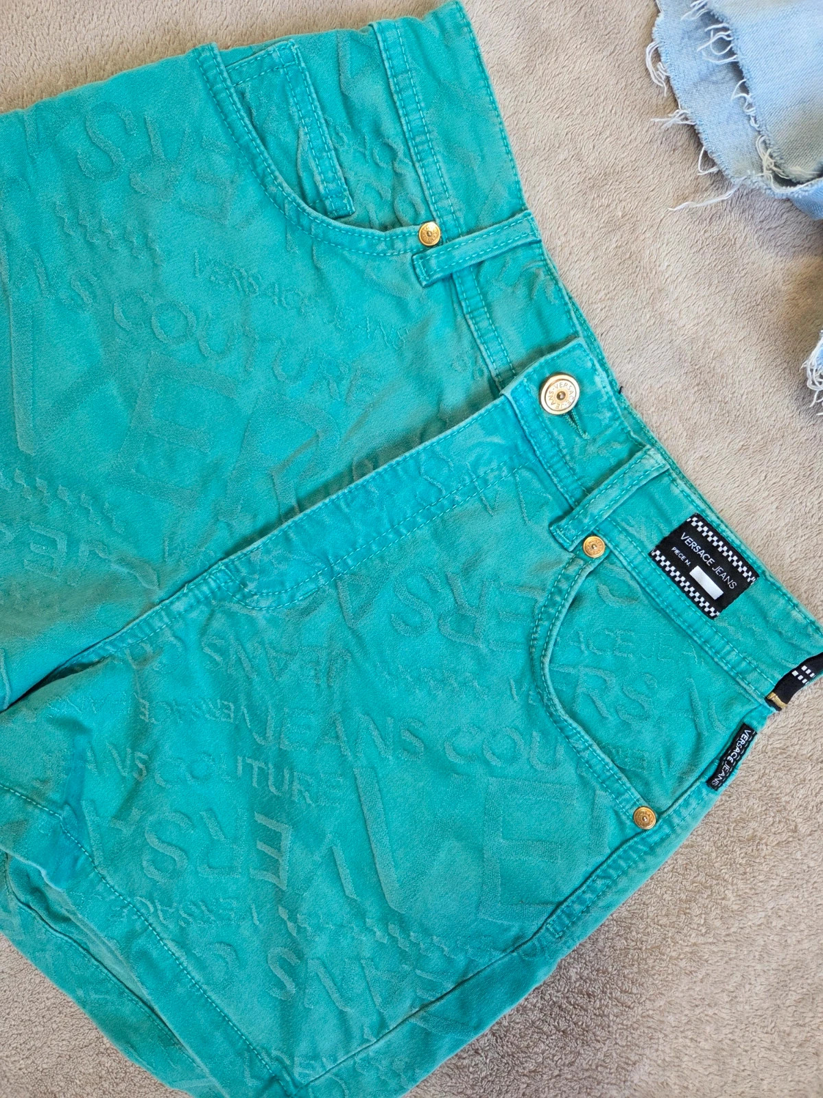 Lot 2 shorts versace taille S / M – Versace – taille M / 38 / 10 4