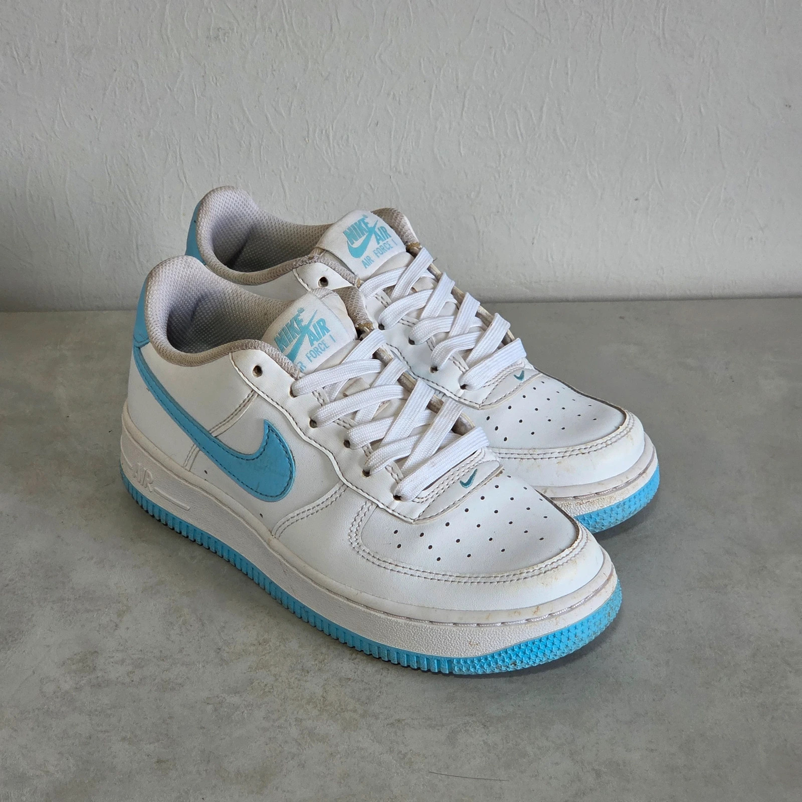 Sneakers basket trainers nike air force 1 blanc bleu taille 36,5 – Nike – taille 36.5 2