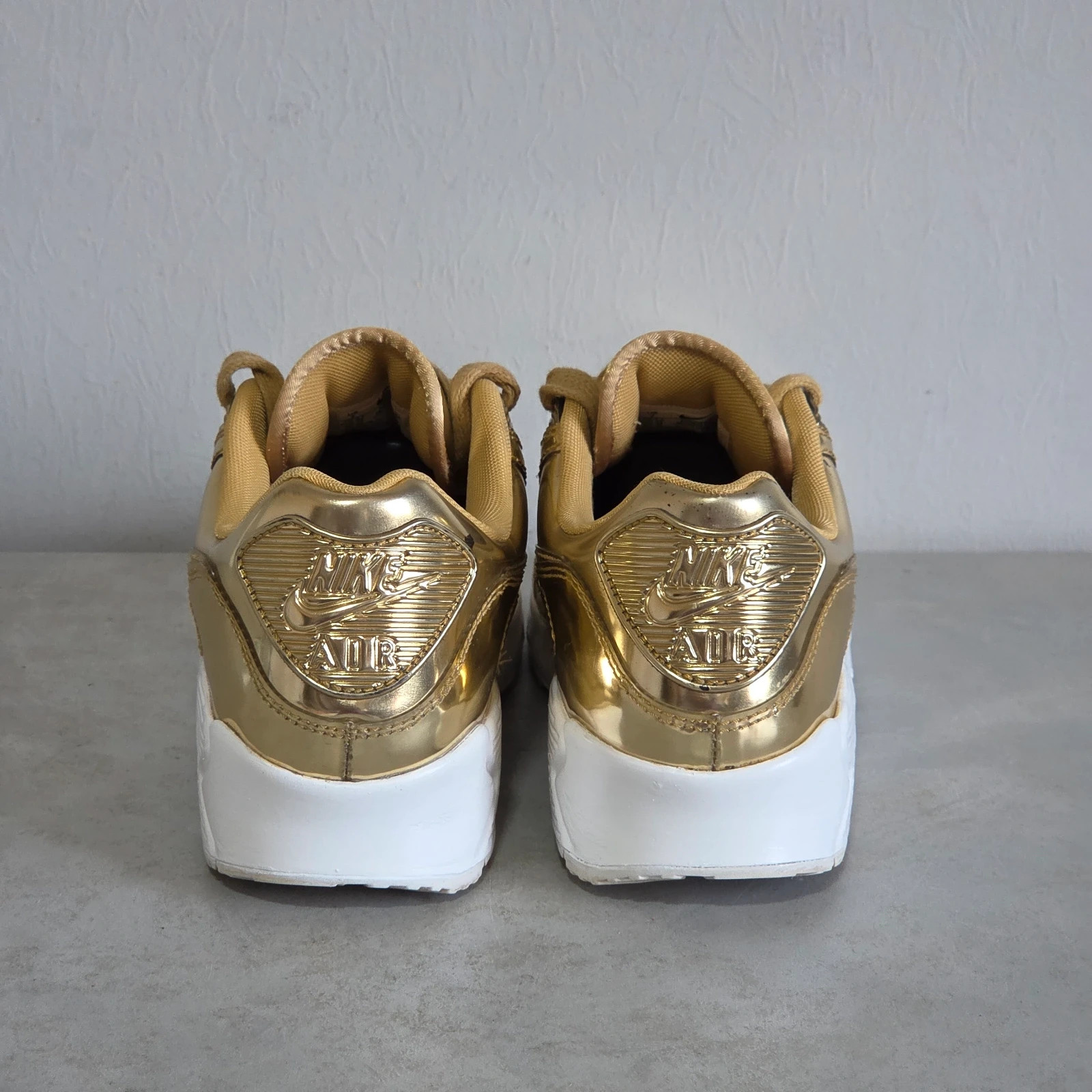 Sneakers basket trainers nike air max doré or blanc taille 38 – Nike – taille 38 4