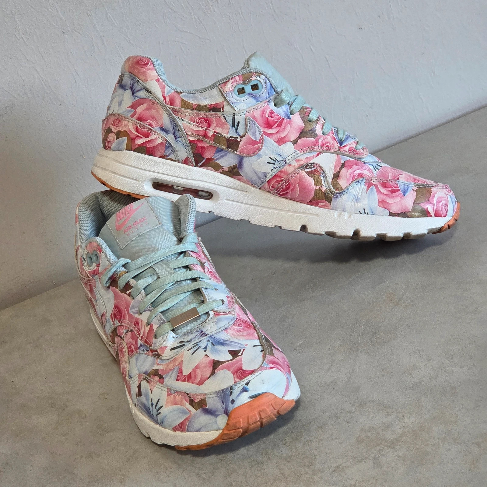 Sneakers basket nike air max fleur floral Motif taille 38,5 – Nike – taille 38.5 3
