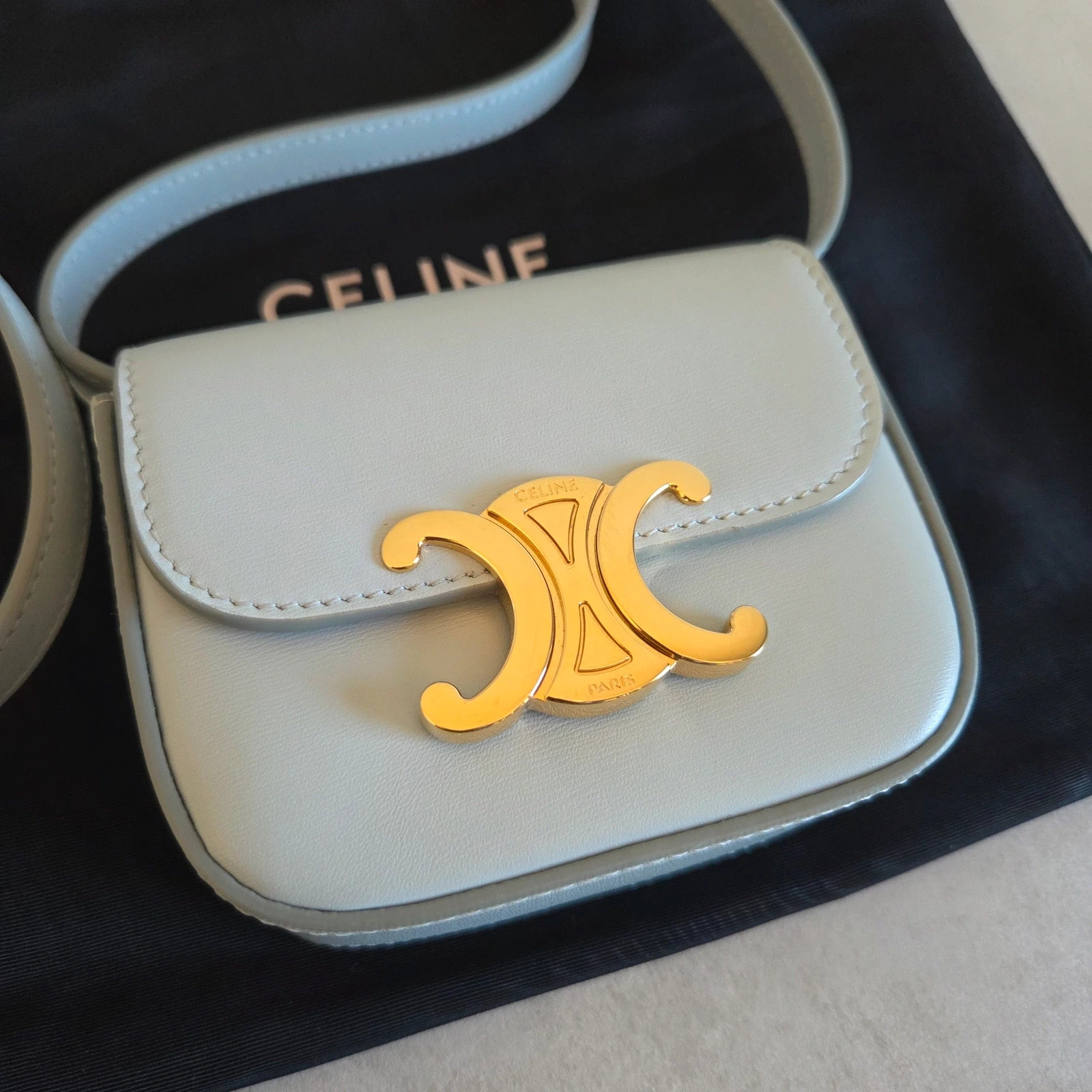 Sac a main bandoulière Céline neuf bleu gris bijouterie doré triomphe – CELINE 2