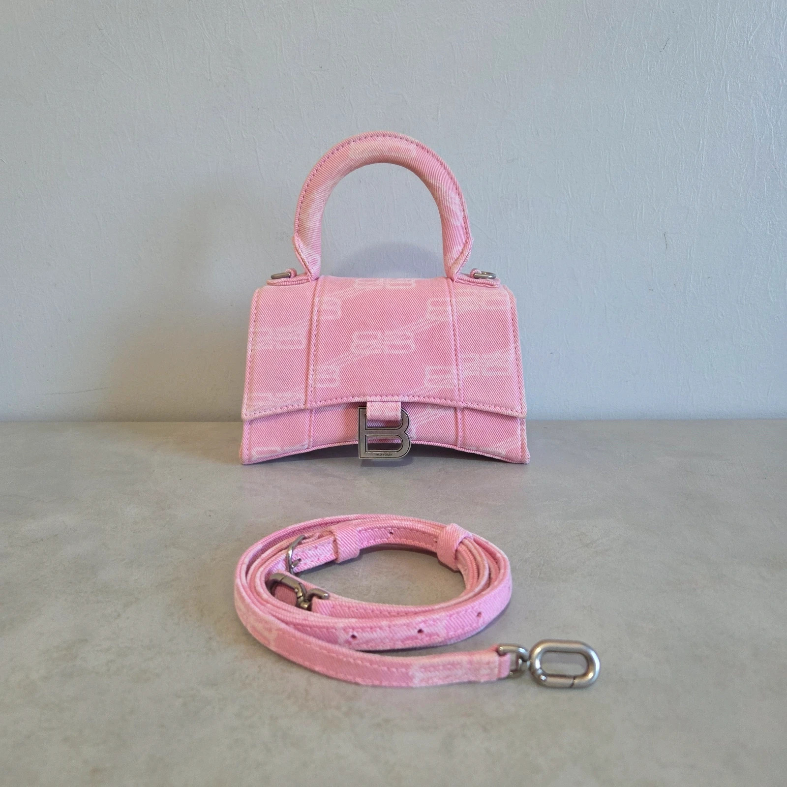 Sac a main bandoulière amovible balenciaga hourglass rose denim