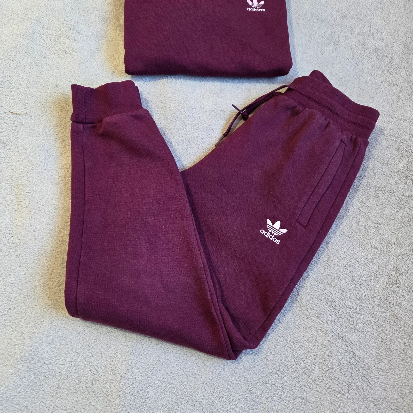 Ensemble survêtement jogging enfant Adidas taille 9 ans 10 ans violet – adidas – taille 9 ans / 134 cm 2