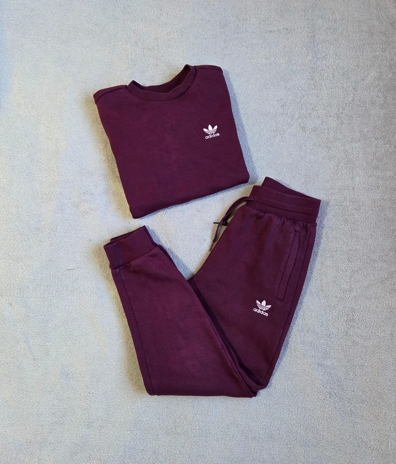 Ensemble survêtement jogging enfant Adidas taille 9 ans 10 ans violet – adidas – taille 9 ans / 134 cm