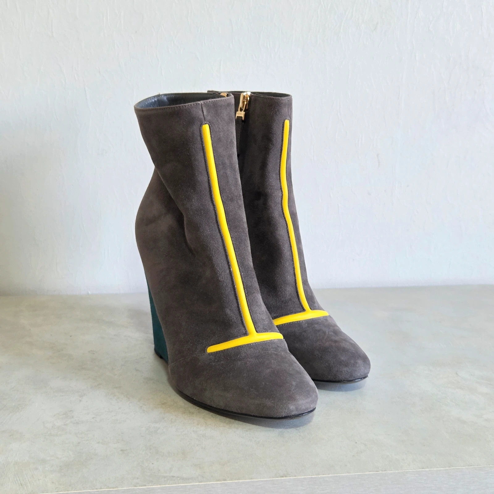 Botte bottine daim suede Fendi vintage talons compenser taille 38,5 – Fendi – taille 38.5 3