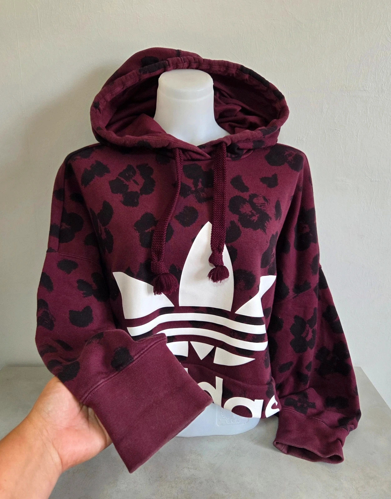 Pull sweat woody sweat-shirt capuche léopard Adidas taille XS oversize large Court crop top – adidas – taille XS / 34 / 6 2