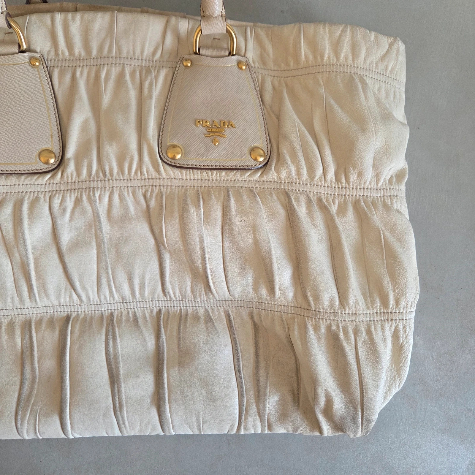 Grand sac a main cabas gaufres prada vintage beige crème – Prada 5
