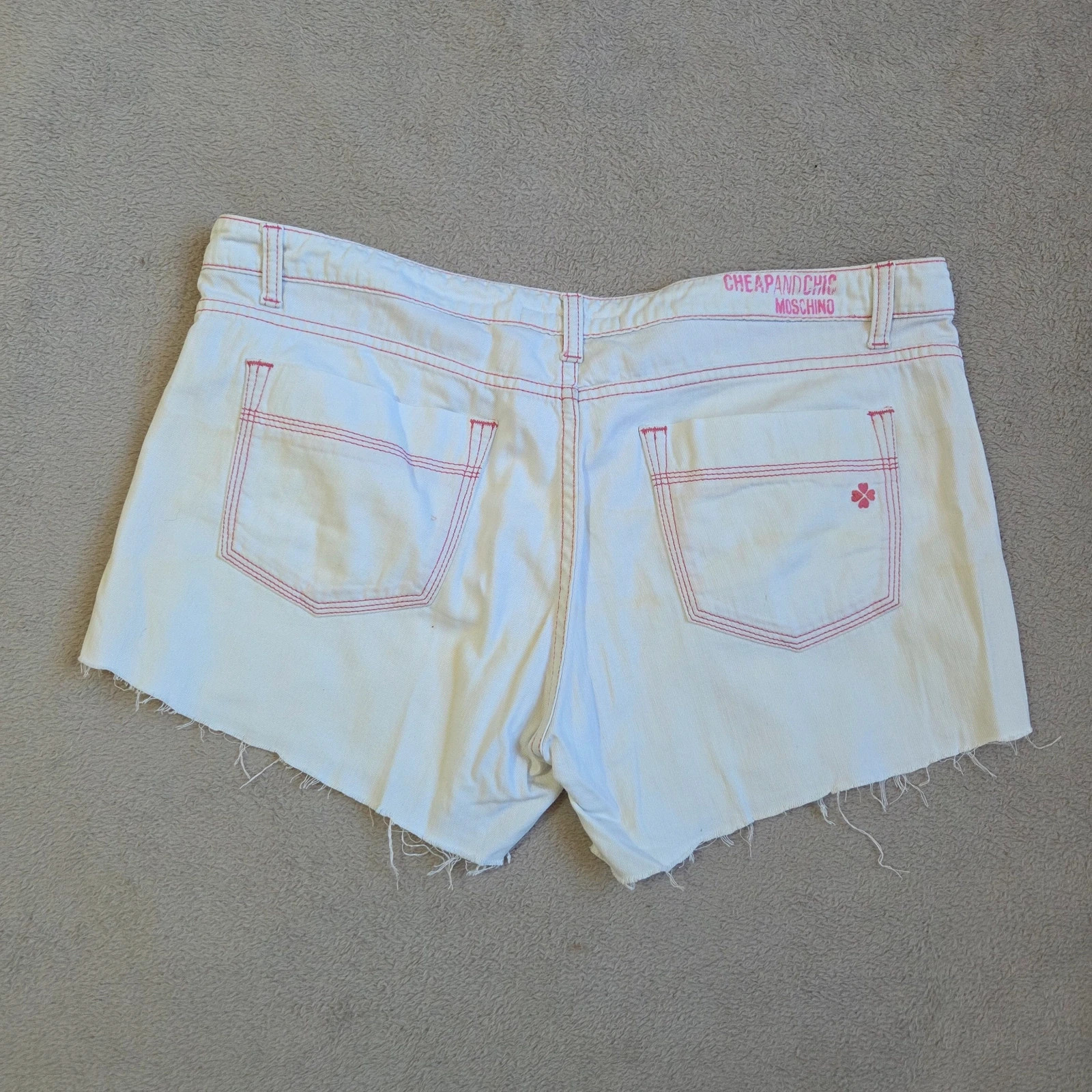 Short en jeans blanc rose moschino taille M france 42 italien – Moschino – taille M / 38 / 10 2