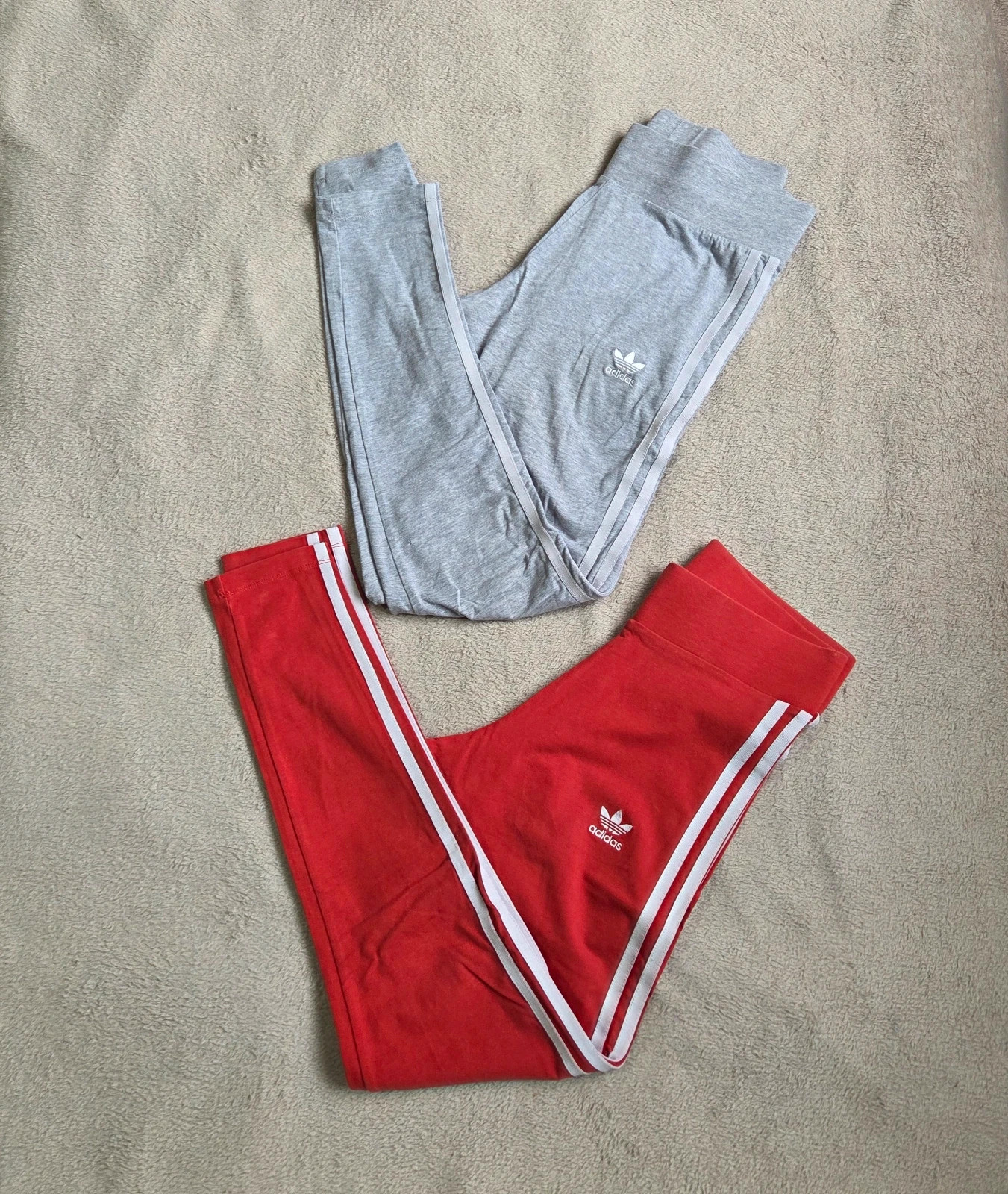 Ensemble lot leggings sport femme gris rouge Adidas taille S – adidas – taille S / 36 / 8