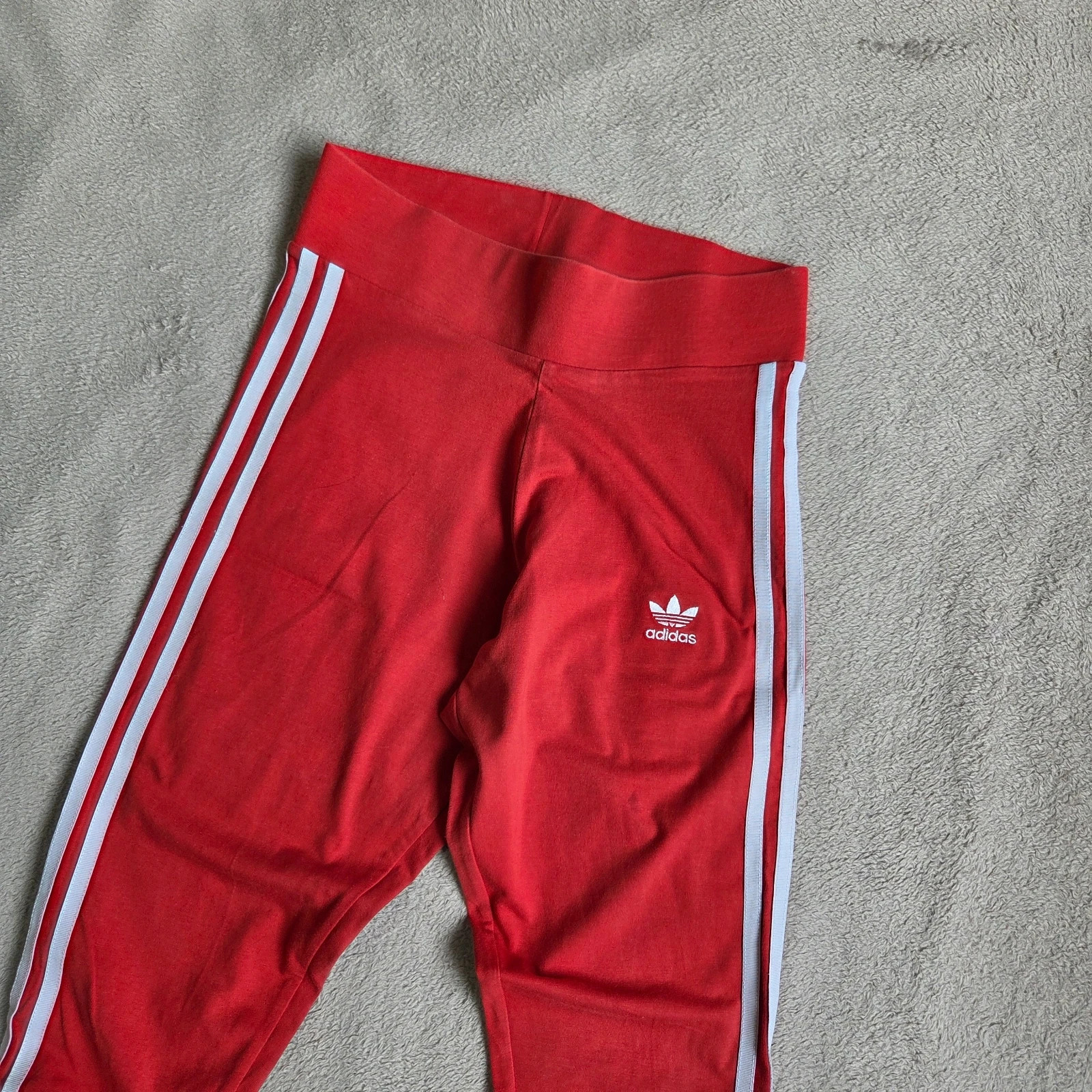 Ensemble lot leggings sport femme gris rouge Adidas taille S – adidas – taille S / 36 / 8 5