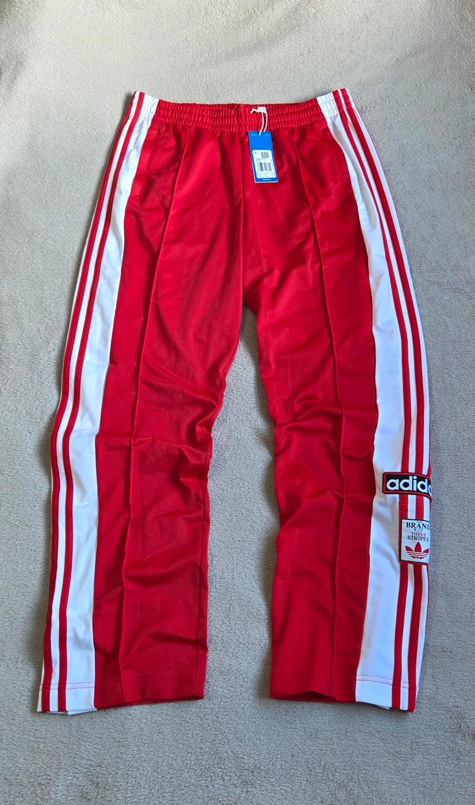 Pantalon survêtement jogging Adidas neuf taille 40/ 42 L/XL rouge blanc bouton pression – adidas – taille L / 40 / 12 2