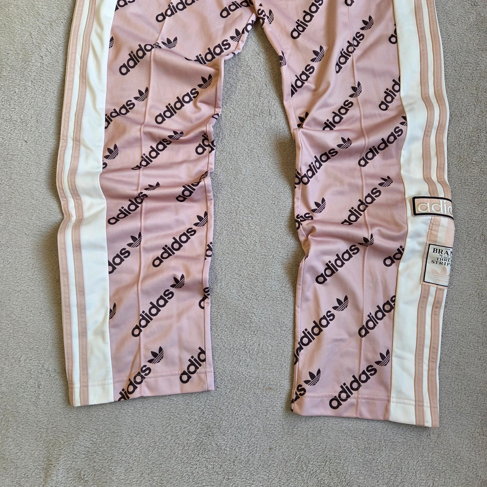 Pantalon survêtement jogging Adidas motif bouton pression neuf taille M 38 rose pale – adidas – taille M / 38 / 10 3