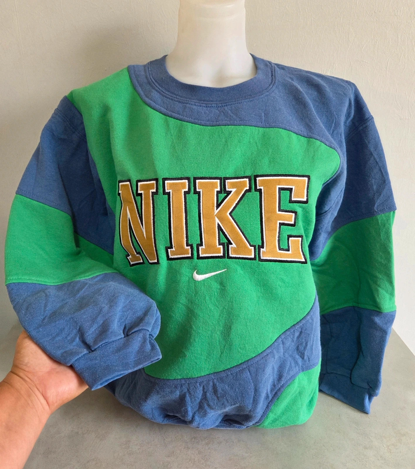 Pull sweat woody sweat-shirt vintage USA nike taille S – Nike – taille S / 36 / 8 4