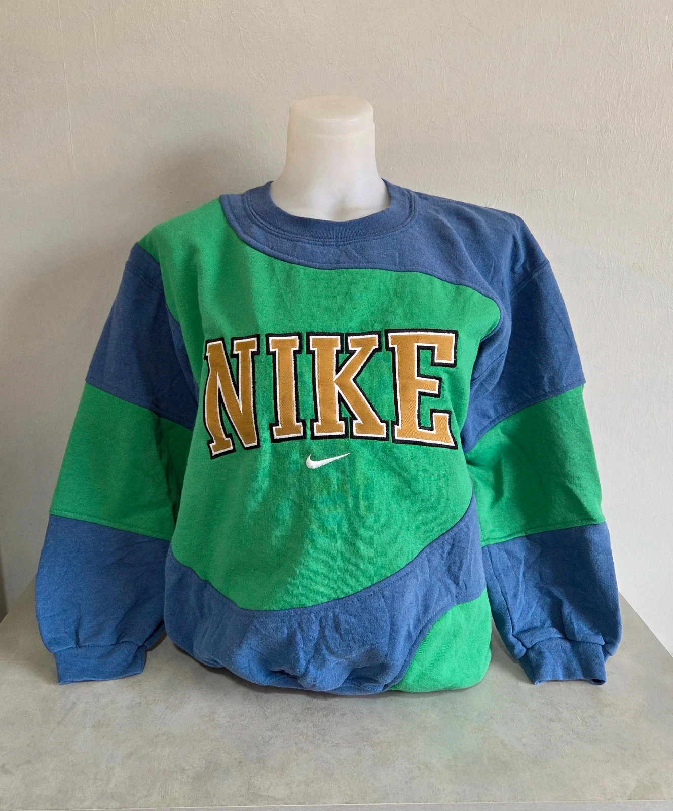 Pull sweat woody sweat-shirt vintage USA nike taille S – Nike – taille S / 36 / 8