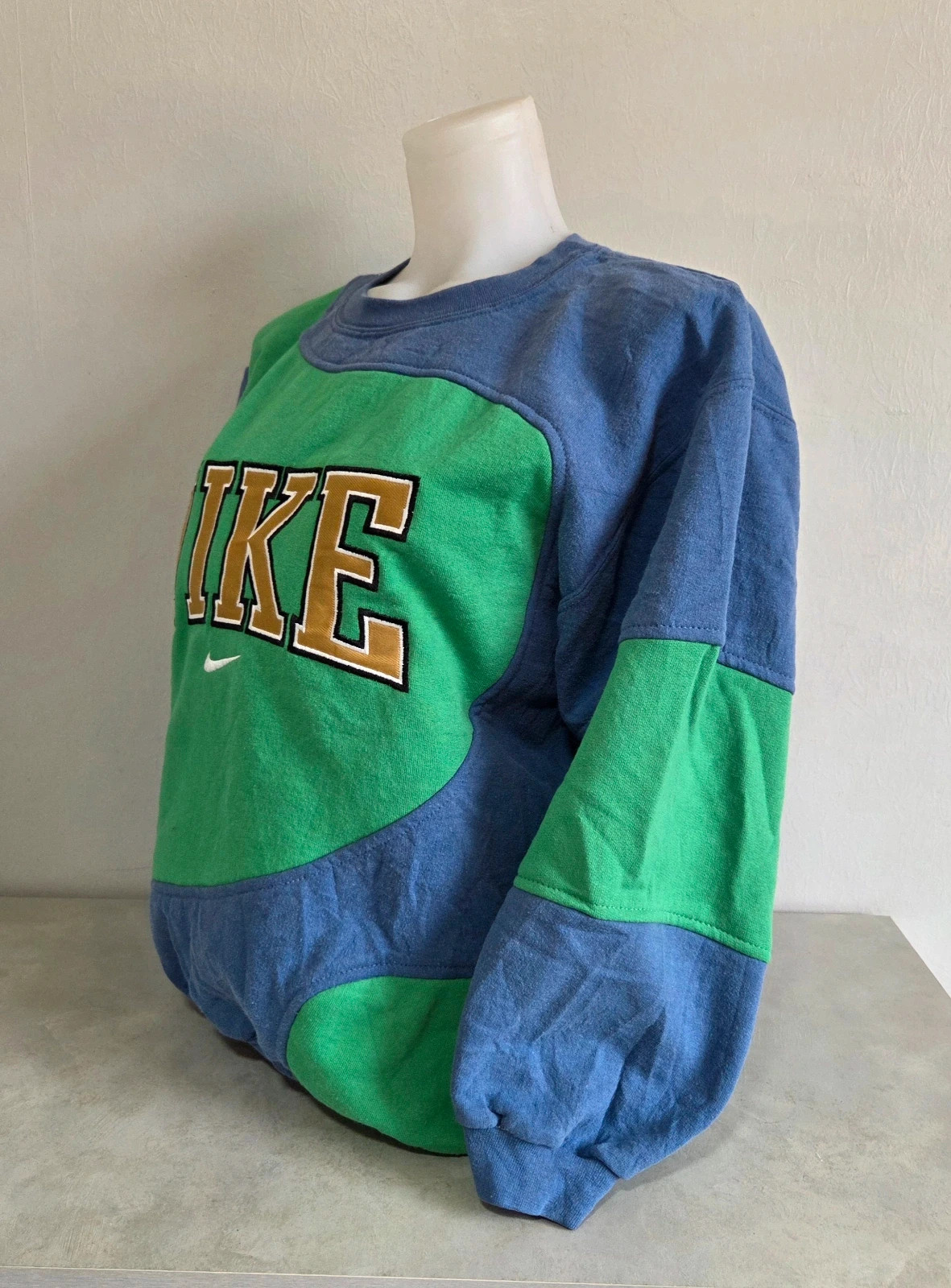 Pull sweat woody sweat-shirt vintage USA nike taille S – Nike – taille S / 36 / 8 5