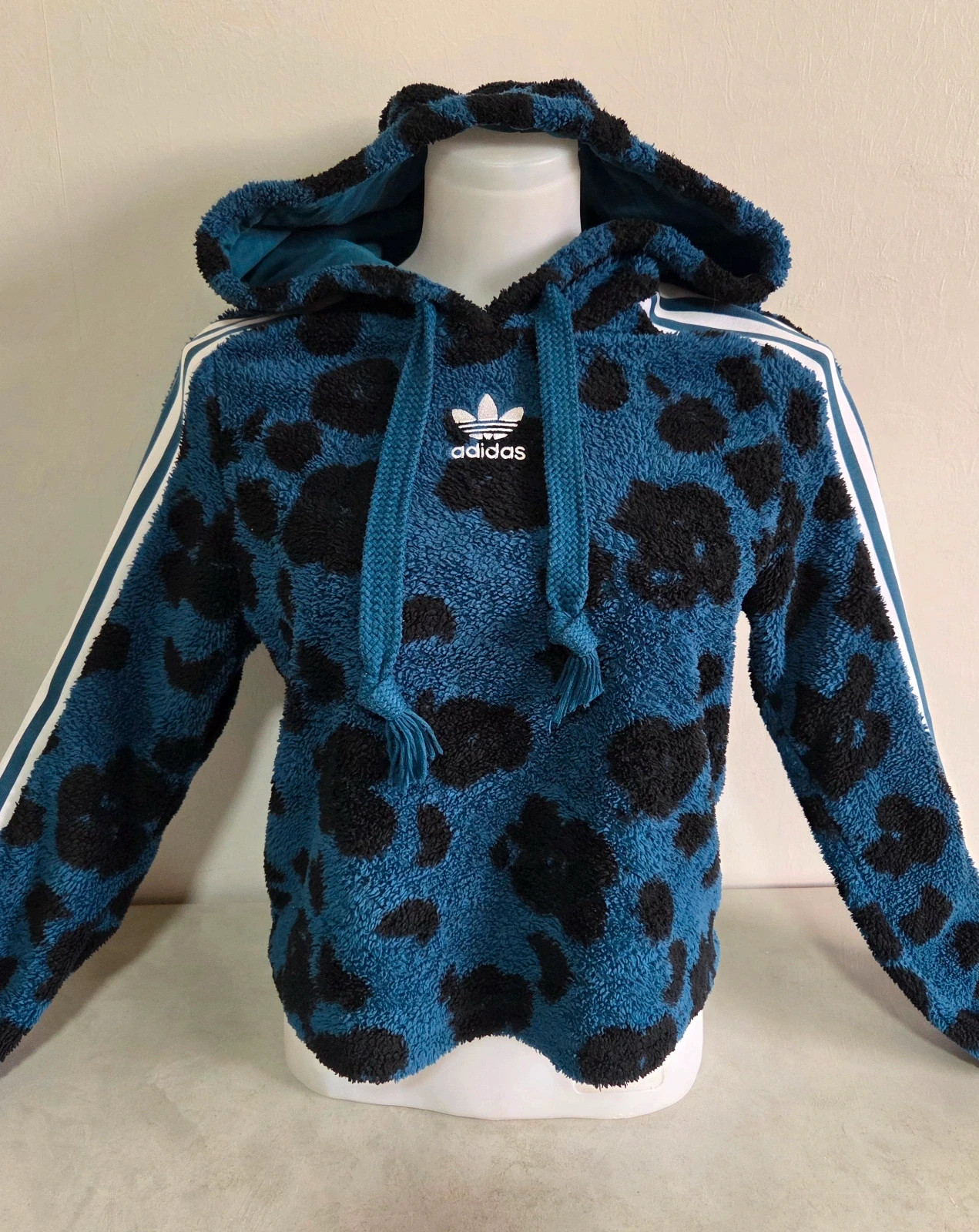 Pull sweat woody capuche polaire Adidas léopard taille XS/S – adidas – taille XS / 34 / 6 2