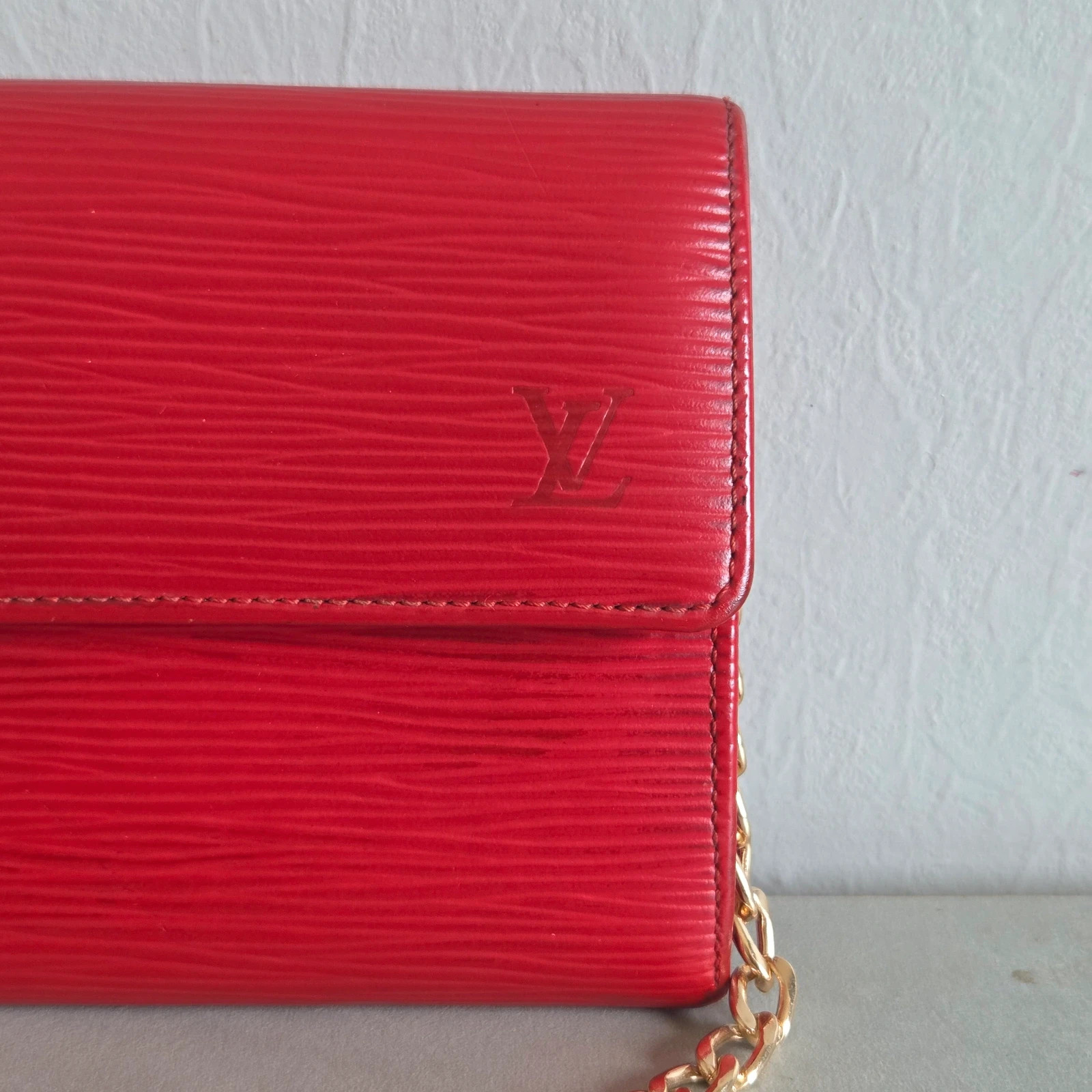 Sac a main pochette Louis vuitton vintage rouge cuir epi wallet sarah – Louis Vuitton 5