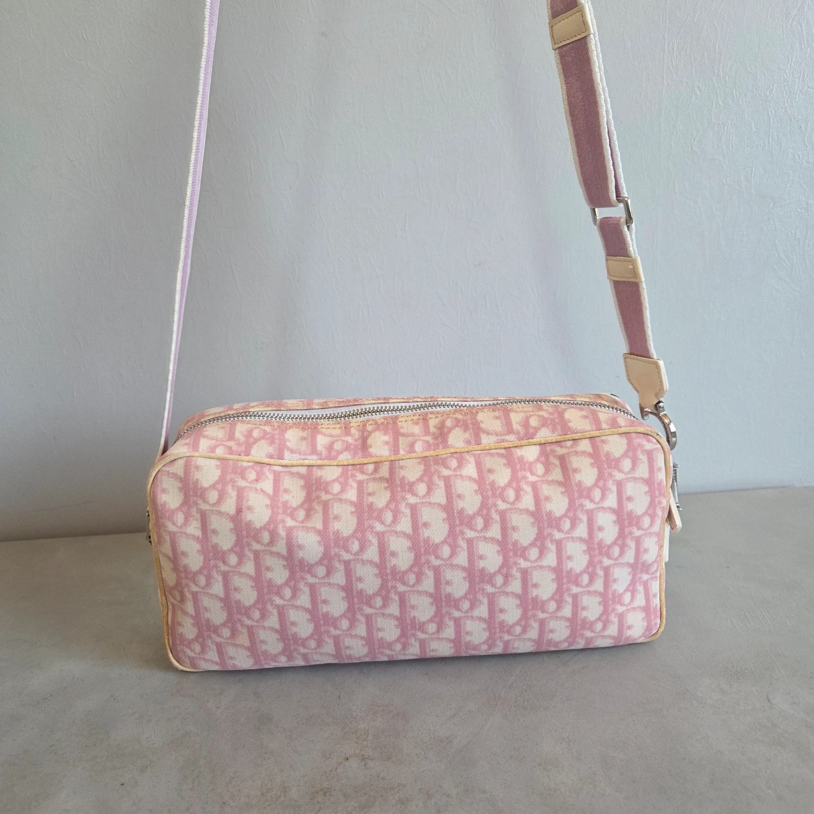 Sac a main bandoulière rose pâle beige blanc vintage année 2000 dior 2 – Dior 5