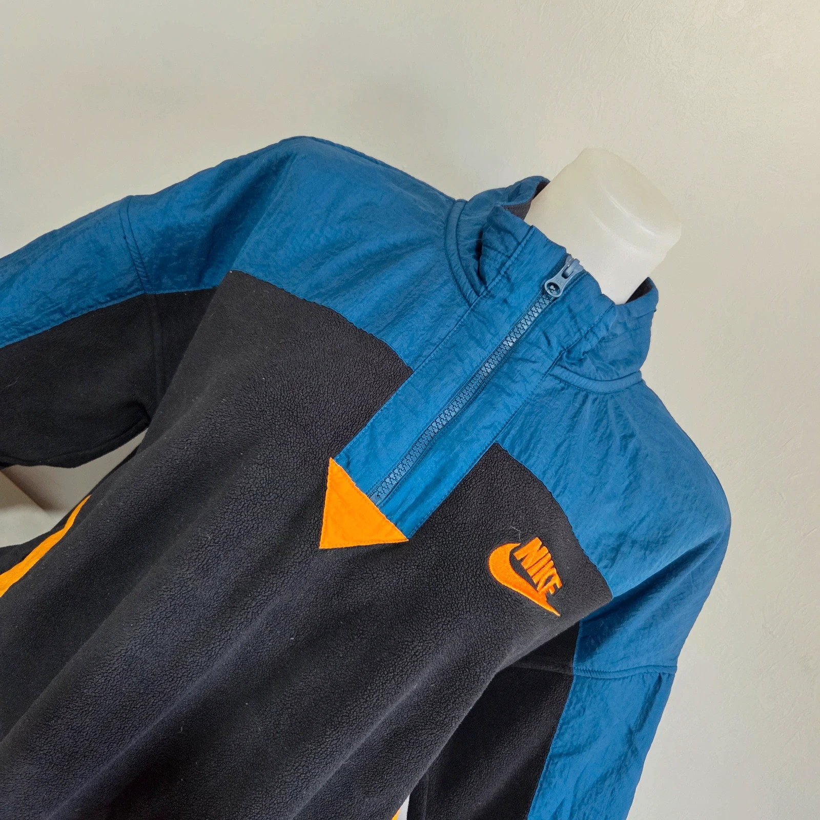 Pull sweat woody polaire nike taille XL bleu orange noir – Nike – taille XL / 42 / 14 3