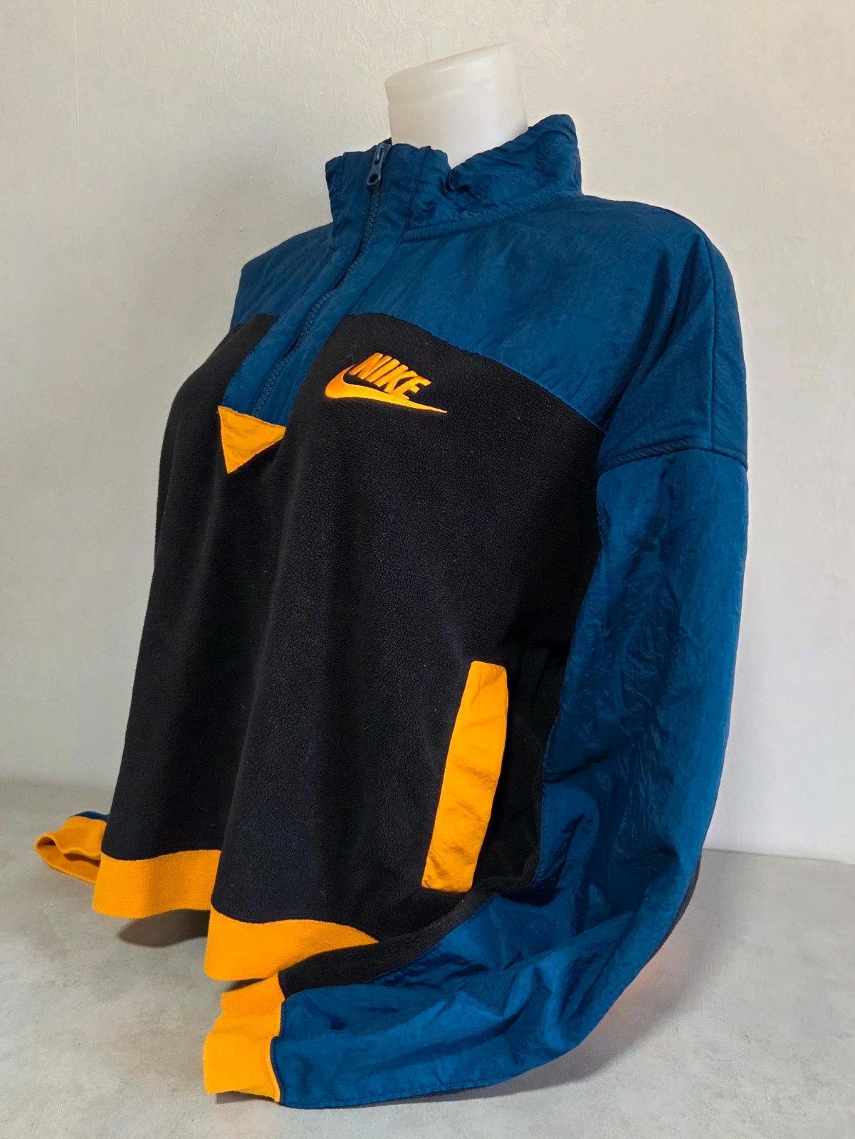 Pull sweat woody polaire nike taille XL bleu orange noir – Nike – taille XL / 42 / 14 5