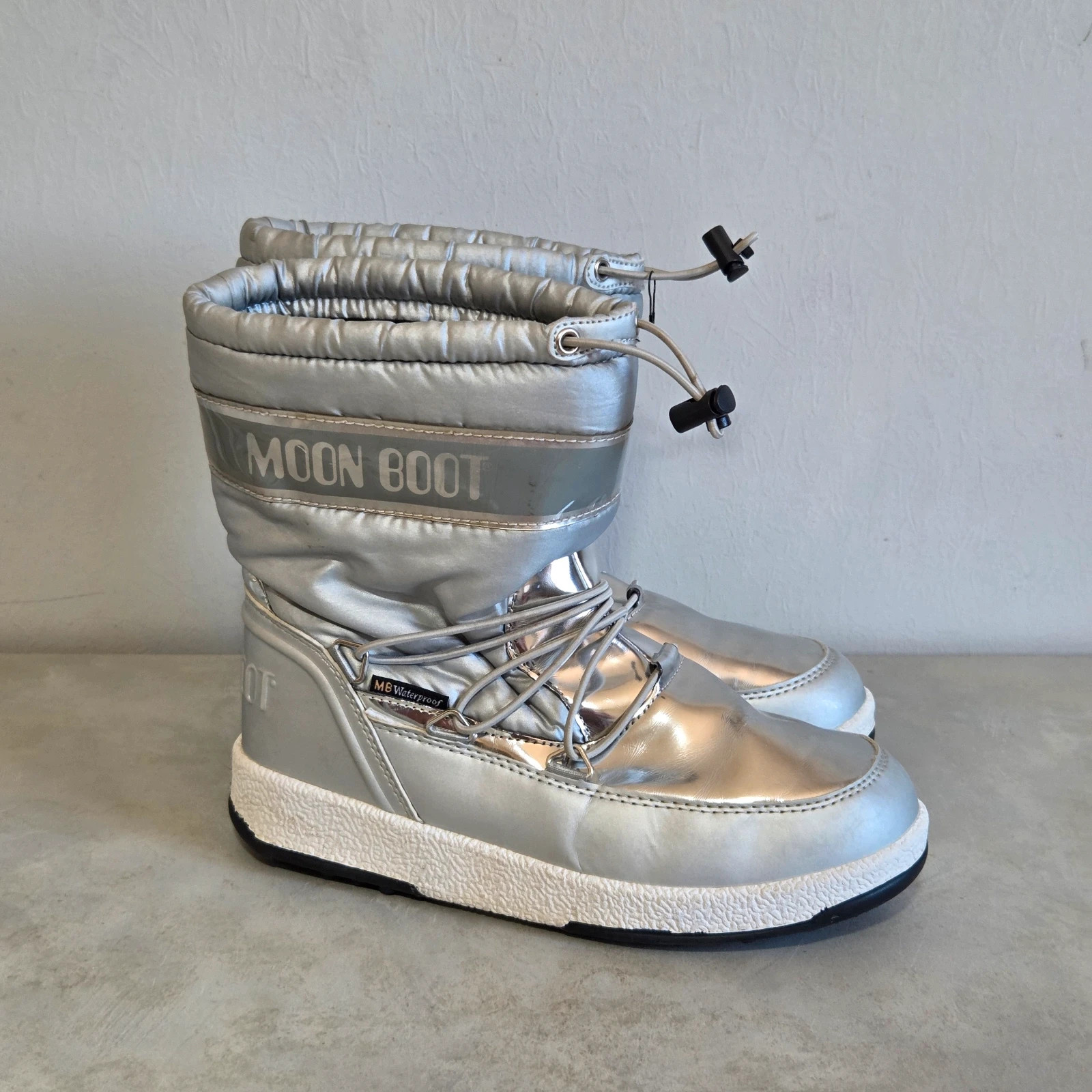 Chaussures bottes bottine neige montagne moon boot taille 36 gris argenté – Moon Boot – taille 36 2