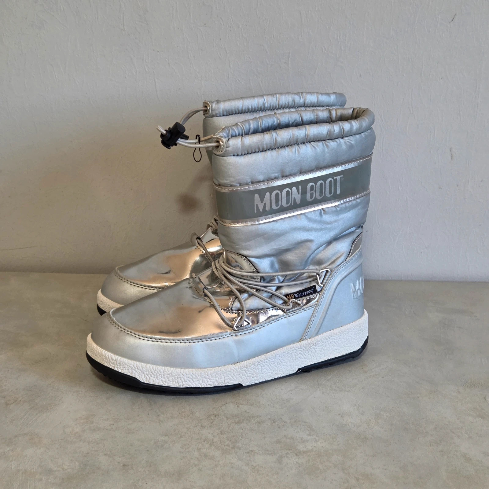 Chaussures bottes bottine neige montagne moon boot taille 36 gris argenté – Moon Boot – taille 36 4