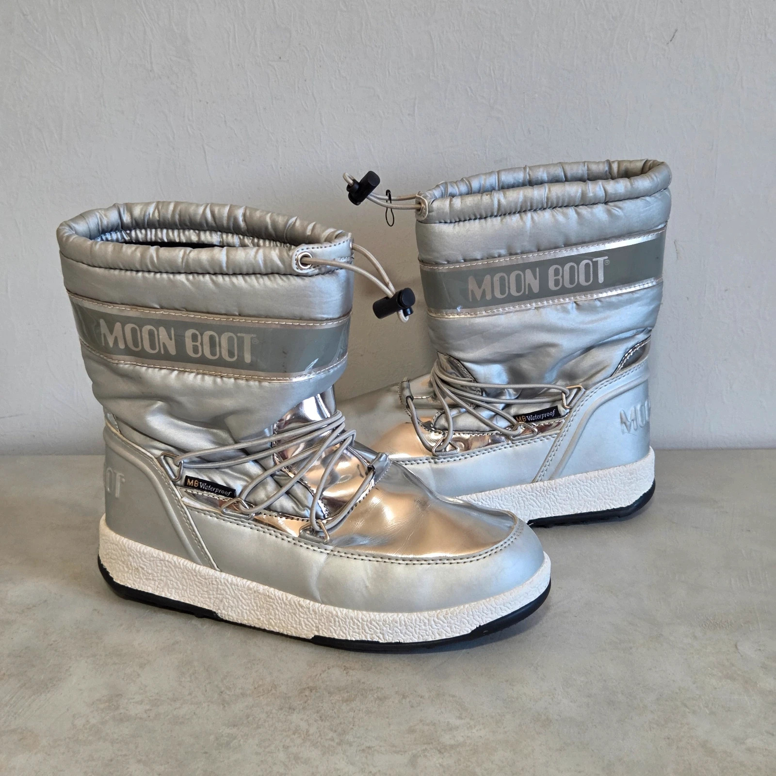 Chaussures bottes bottine neige montagne moon boot taille 36 gris argenté – Moon Boot – taille 36 3