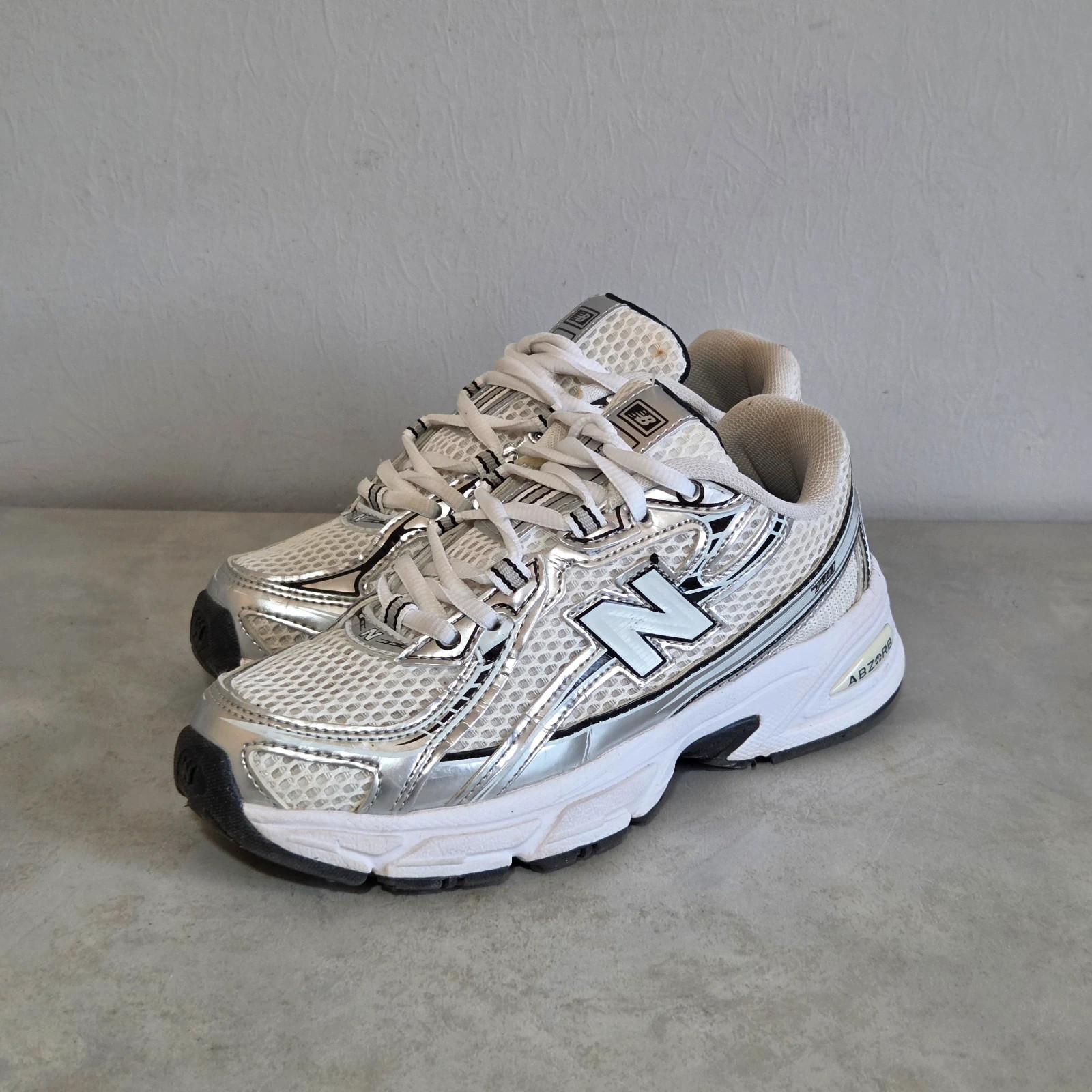 Sneakers basket new balance 740 taille 36 blanc gris metalic argenté – New Balance – taille 36 4