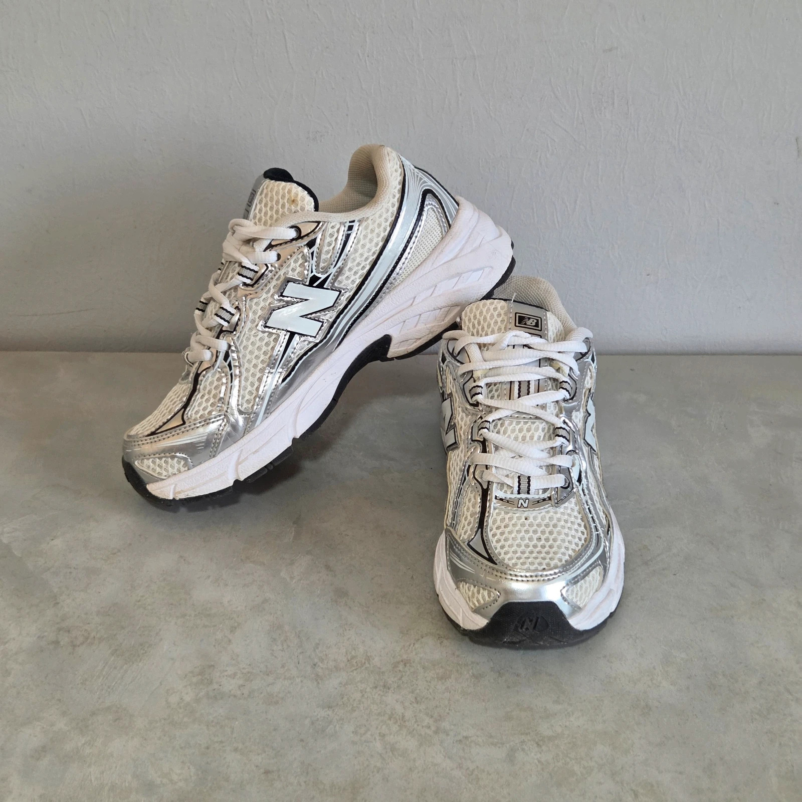 Sneakers basket new balance 740 taille 36 blanc gris metalic argenté – New Balance – taille 36 3