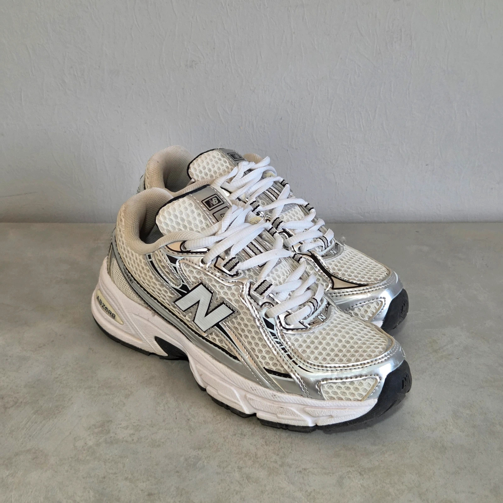 Sneakers basket new balance 740 taille 36 blanc gris metalic argenté – New Balance – taille 36 5
