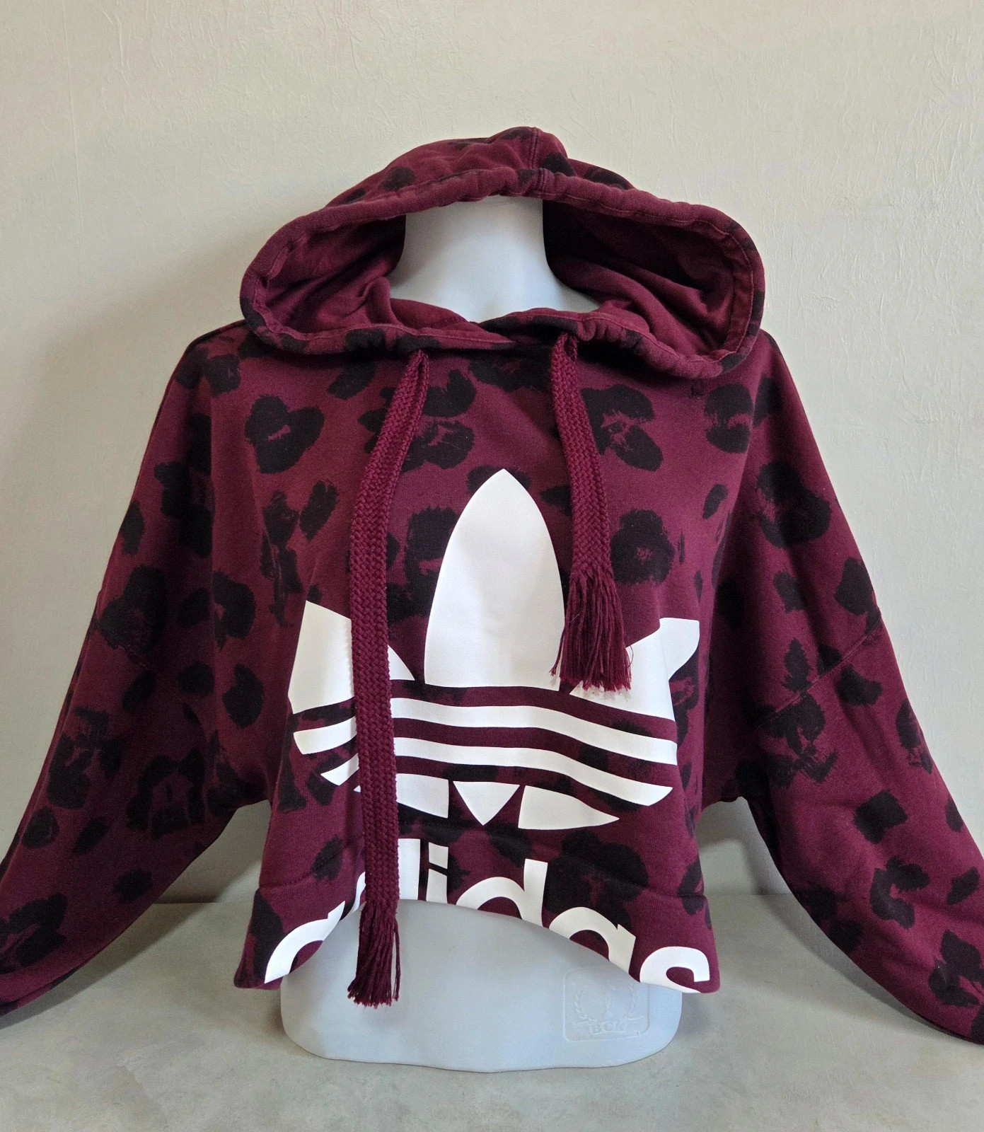 Sweat pull capuche woody sweat-shirt Adidas léopard court crop top taille S M – adidas – taille S / 36 / 8 3