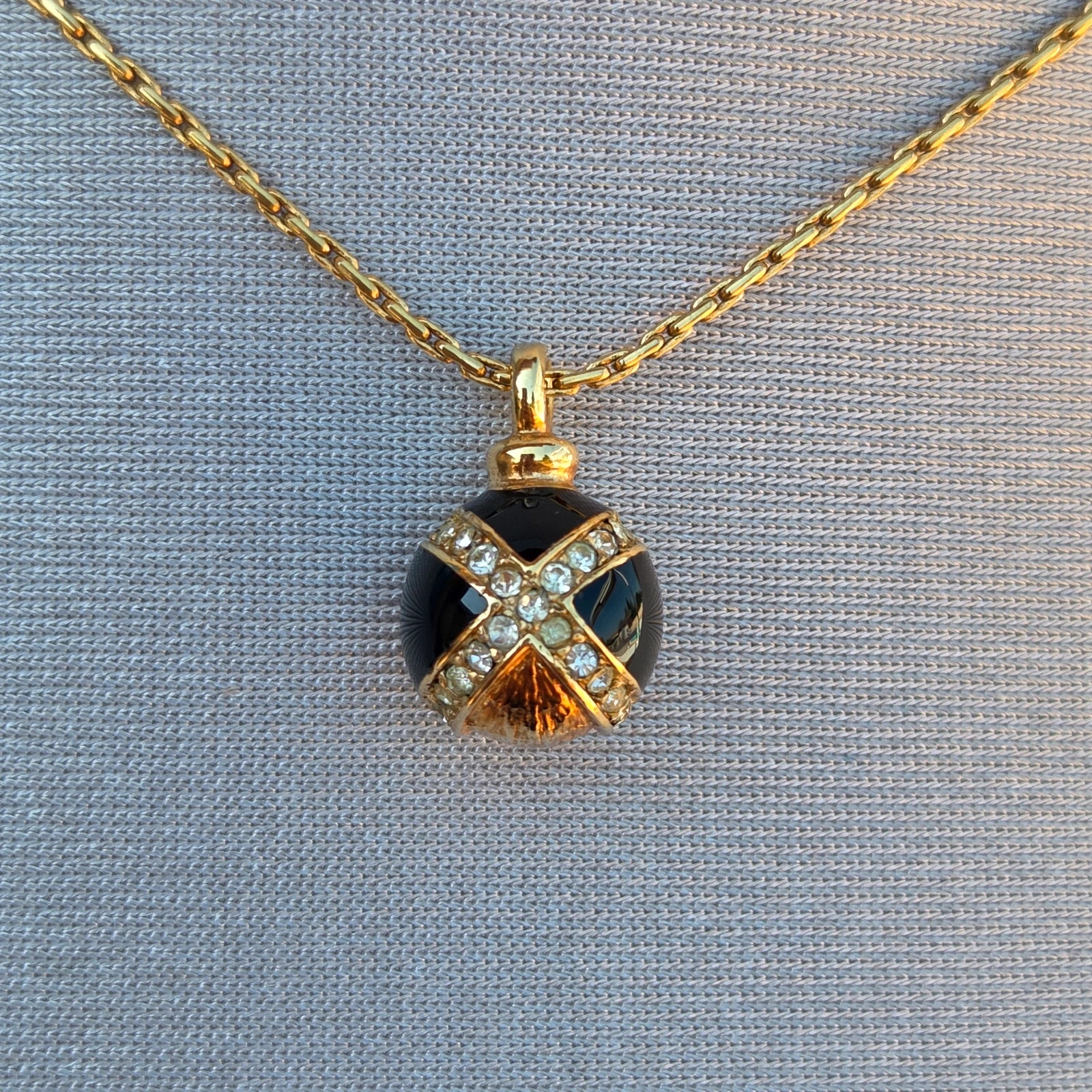 Collier pendentif accessoire bijoux Christian dior modèle vintage or noir – Christian Dior 4