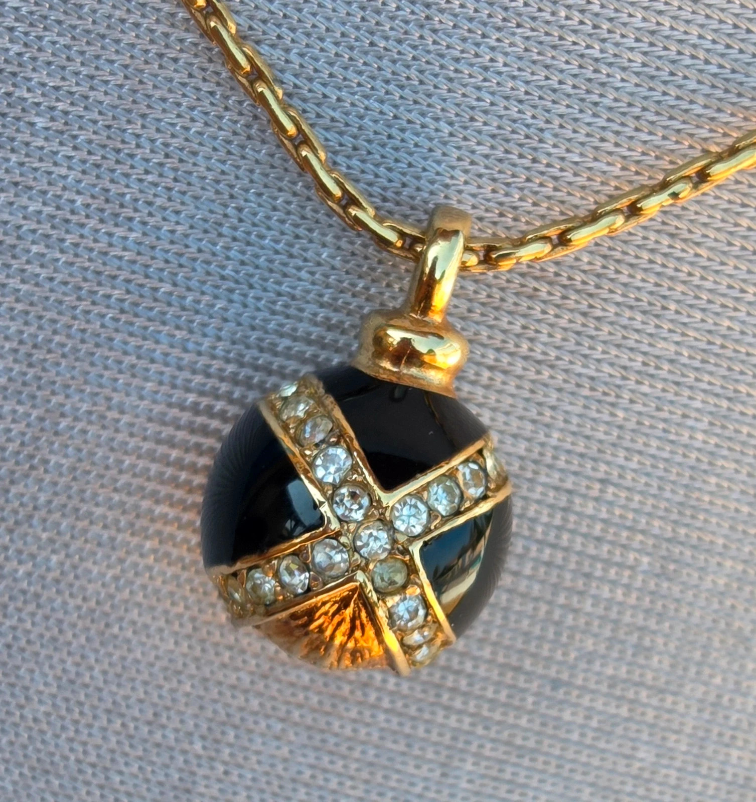 Collier pendentif accessoire bijoux Christian dior modèle vintage or noir – Christian Dior 5