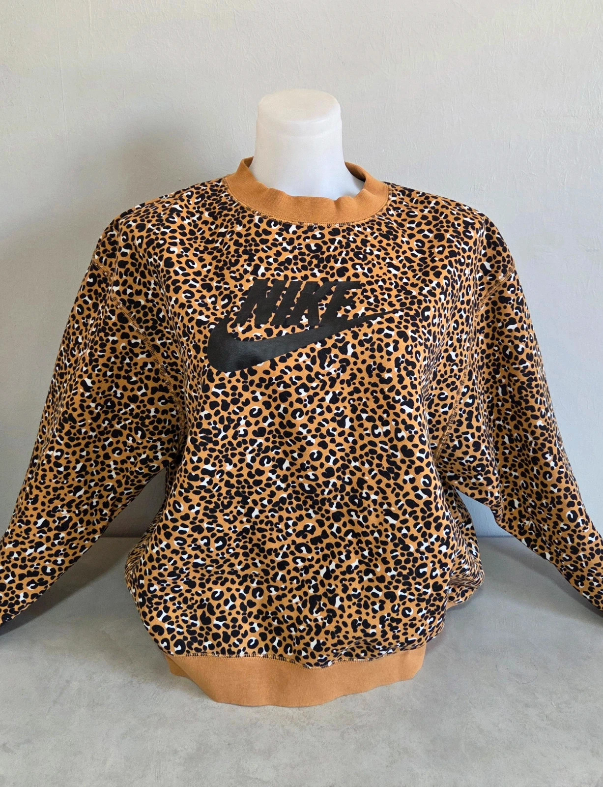 Pull sweat woody sweat-shirt vintage nike léopard taille S – Nike – taille S / 36 / 8