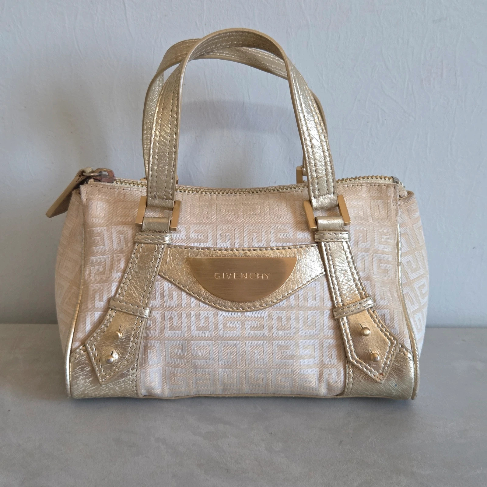 Petit sac a main Givenchy vintage or doré – Givenchy 2