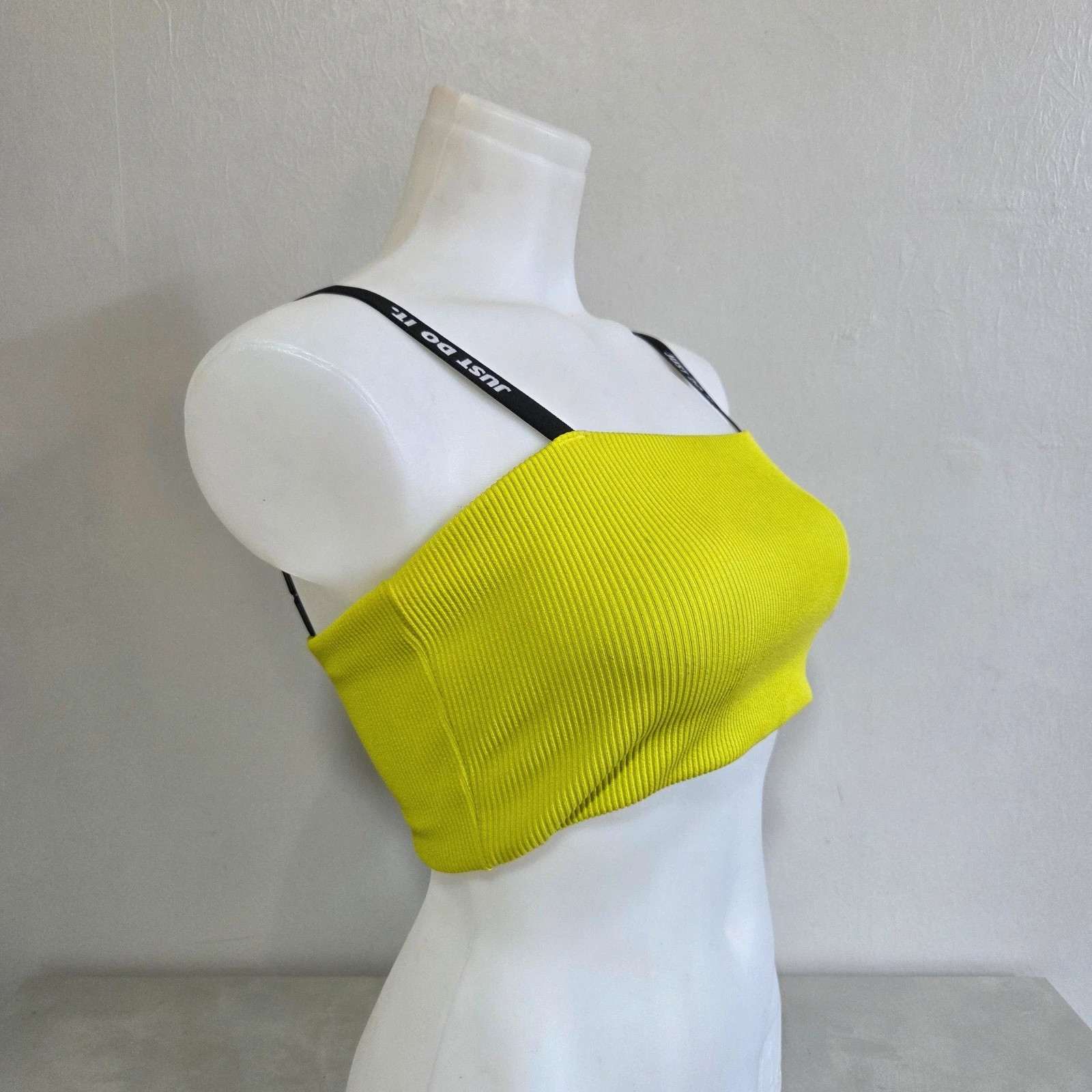 Brassière Sport crop top haut court nike taille S – Nike – taille S / 36 / 8 5